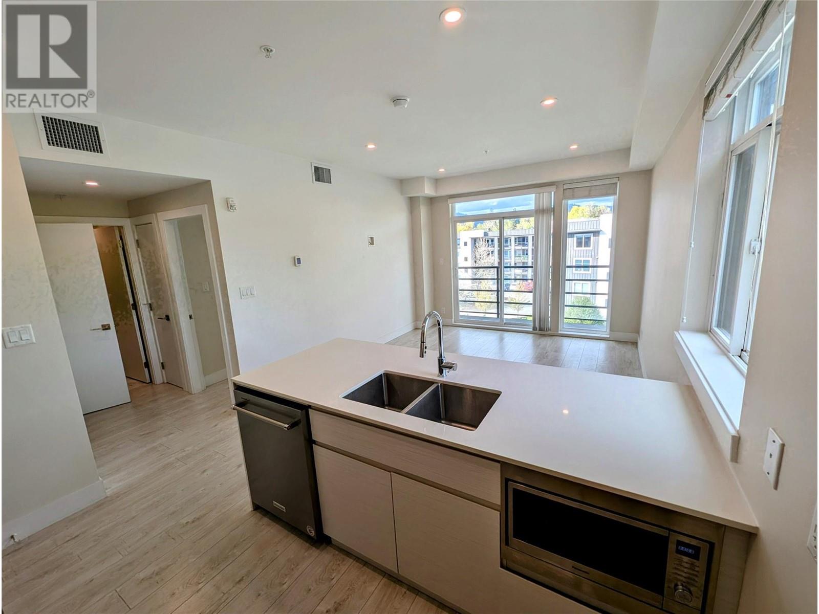 1925 Enterprise Way Unit# 403, Kelowna, British Columbia  V1Y 4P7 - Photo 4 - 10349124