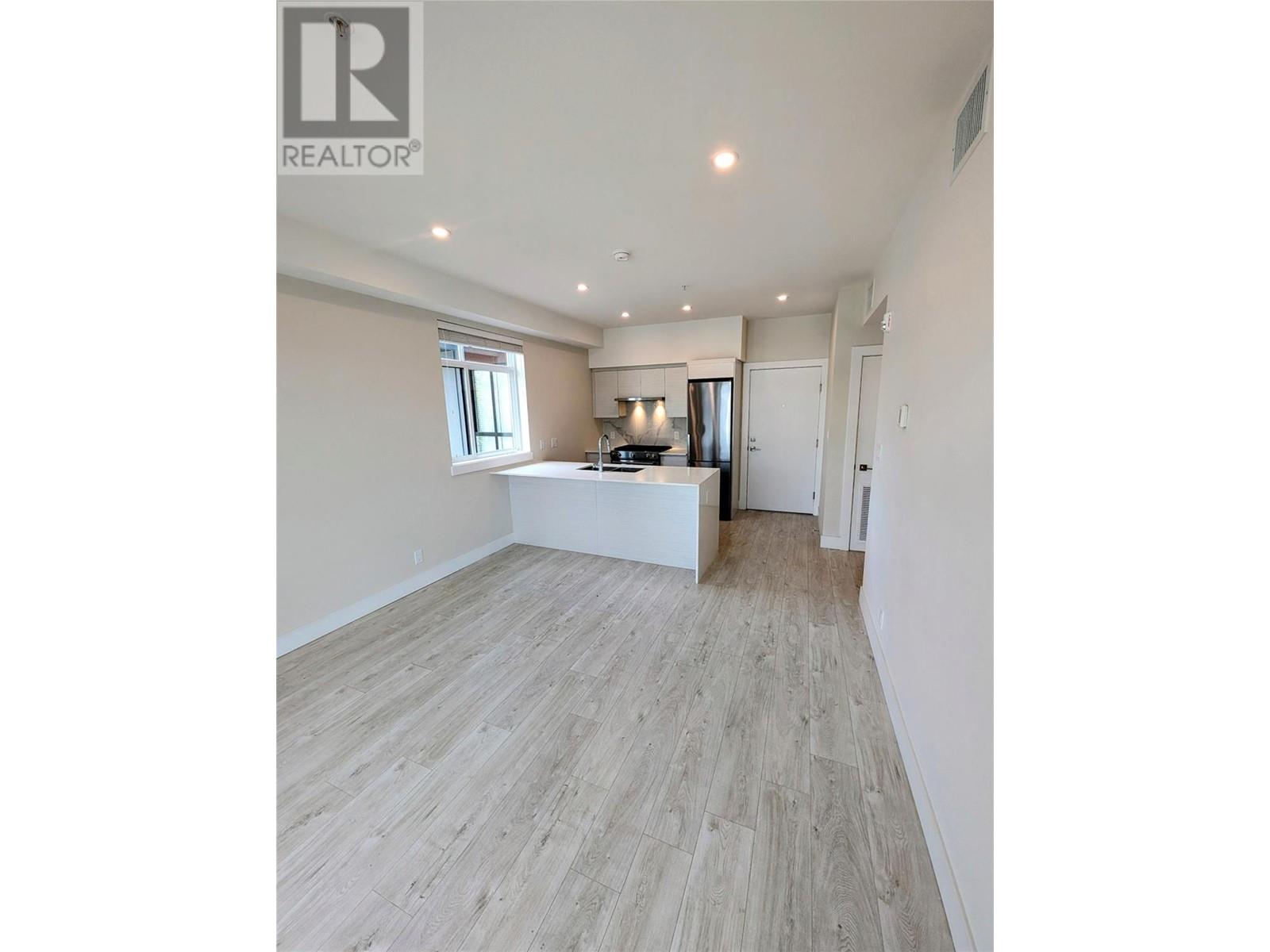 1925 Enterprise Way Unit# 403, Kelowna, British Columbia  V1Y 4P7 - Photo 5 - 10349124