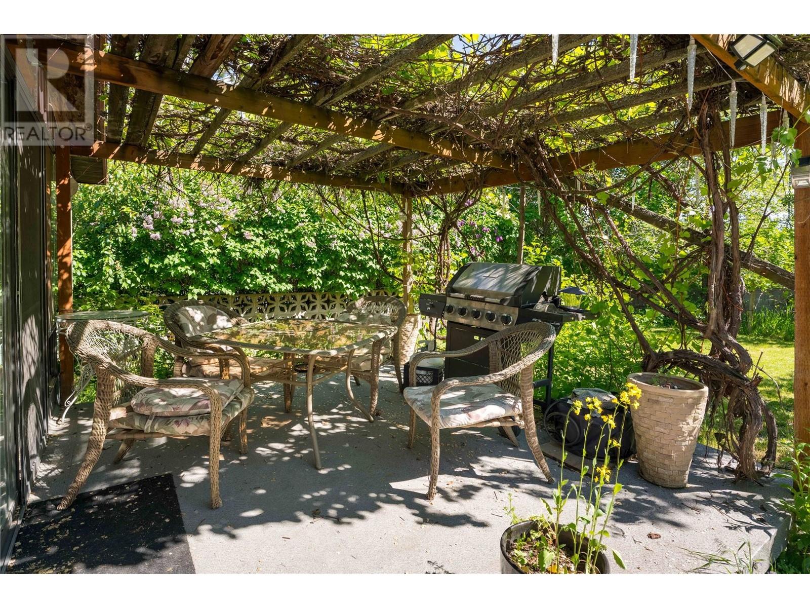 10286 Newene Road, Lake Country, British Columbia  V4V 1V2 - Photo 10 - 10347198