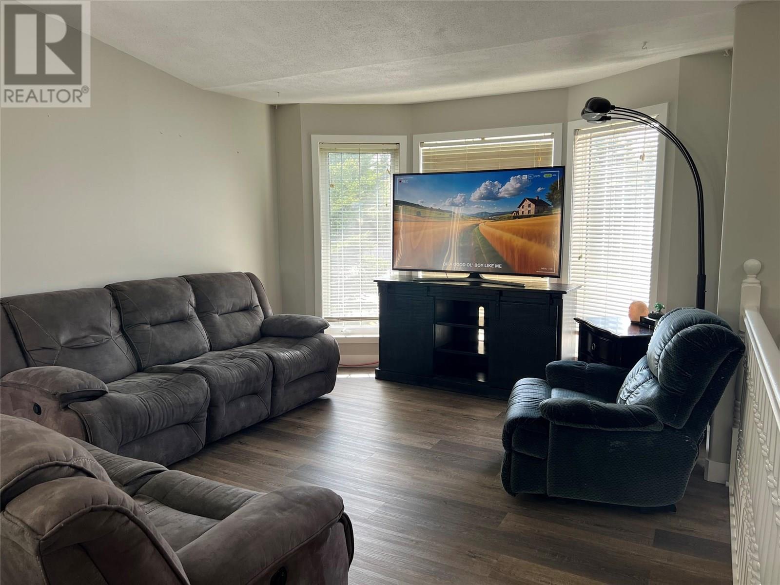 5120 41 Street Ne, Chetwynd, British Columbia  V0C 1J0 - Photo 3 - 10349219