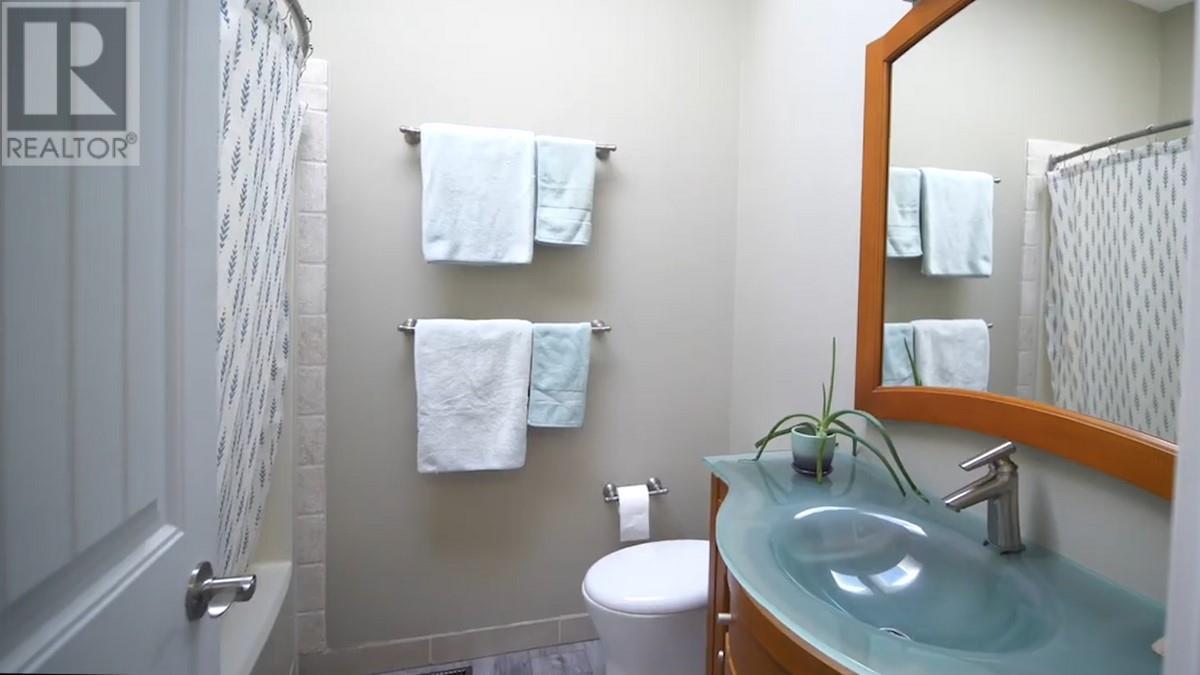 1742 Duncan Avenue E, Penticton, British Columbia  V2A 7E7 - Photo 11 - 10349229