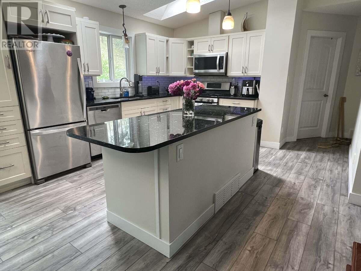 1742 Duncan Avenue E, Penticton, British Columbia  V2A 7E7 - Photo 16 - 10349229
