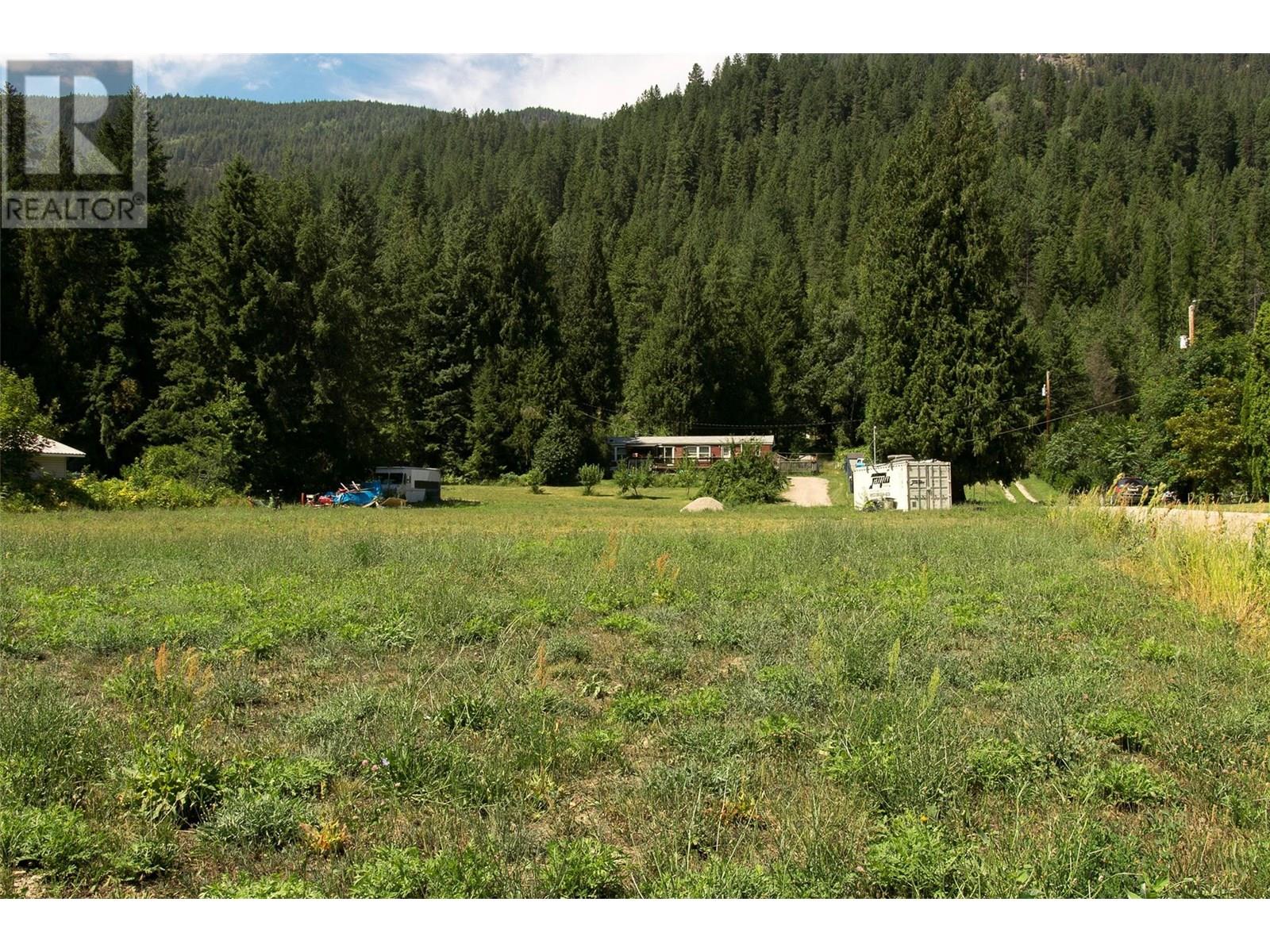 1411 Chalmers Road, Castlegar, British Columbia  V1N 4M7 - Photo 19 - 10349244