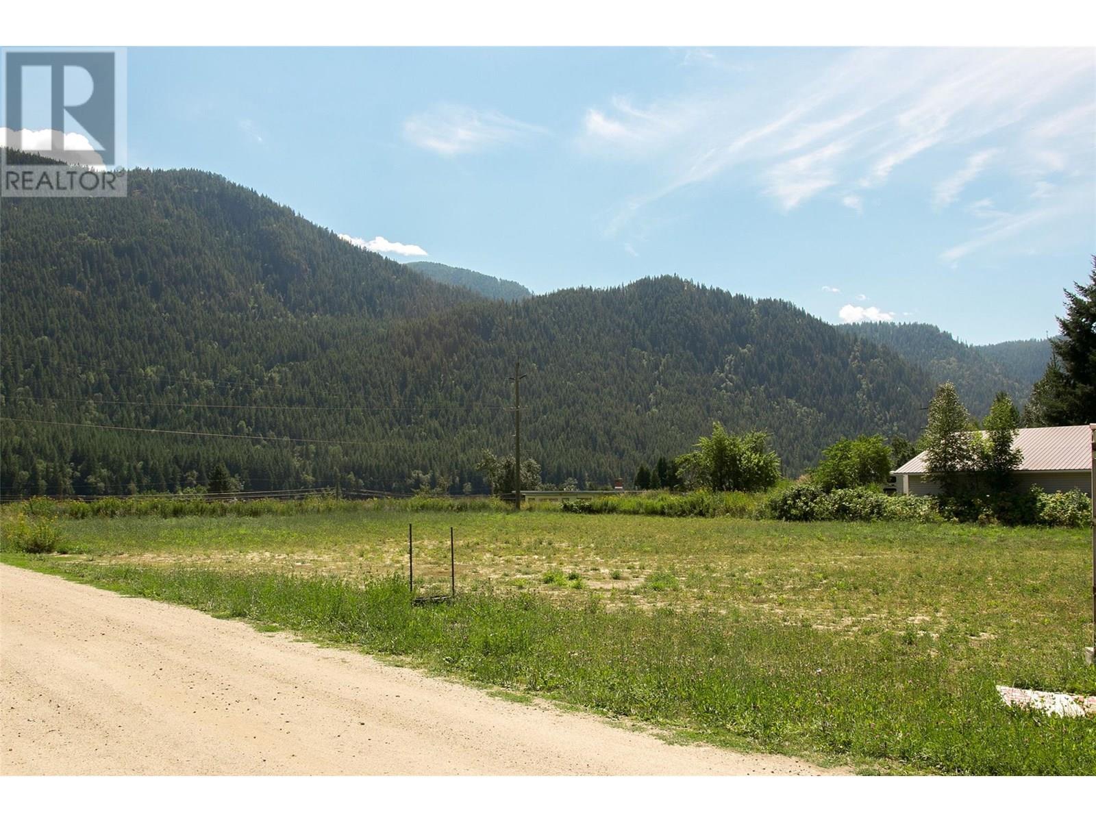 1411 Chalmers Road, Castlegar, British Columbia  V1N 4M7 - Photo 28 - 10349244