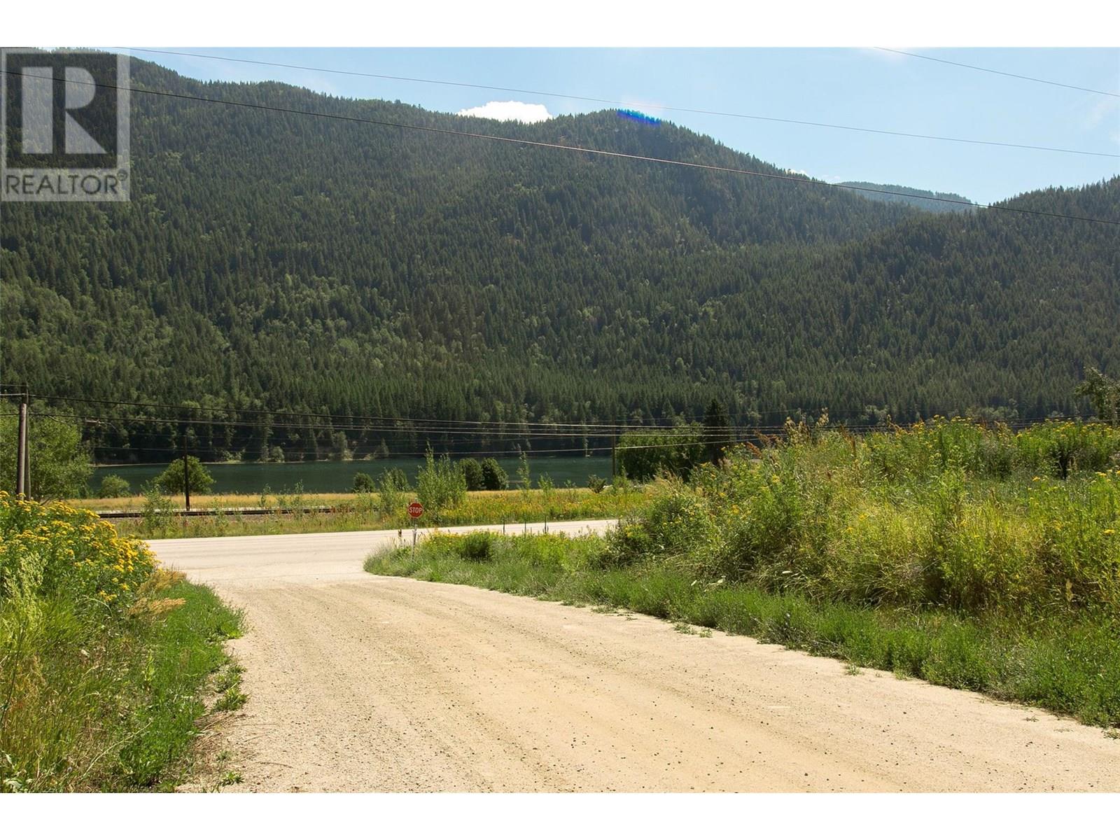 1411 Chalmers Road, Castlegar, British Columbia  V1N 4M7 - Photo 30 - 10349244