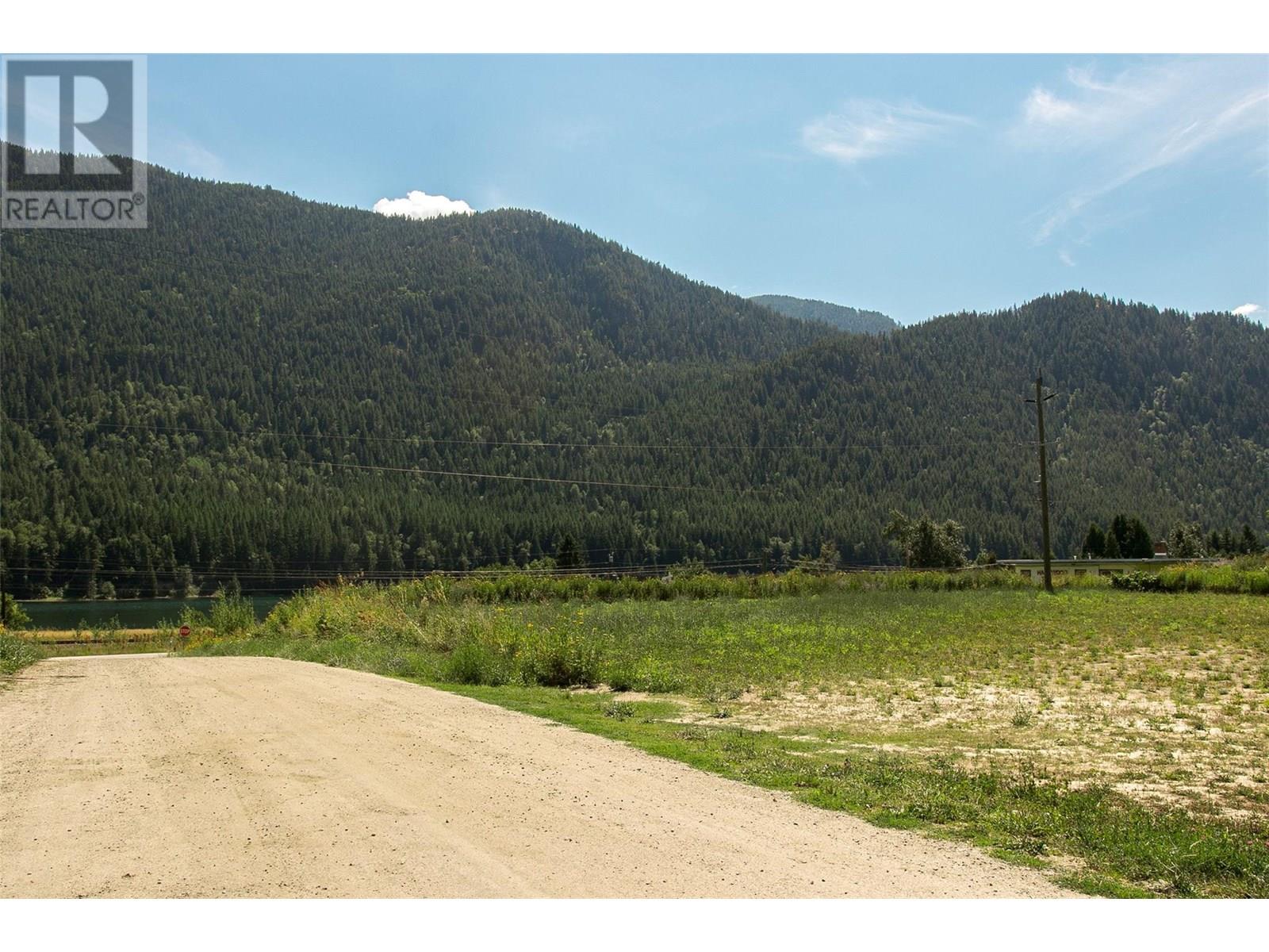 1411 Chalmers Road, Castlegar, British Columbia  V1N 4M7 - Photo 31 - 10349244