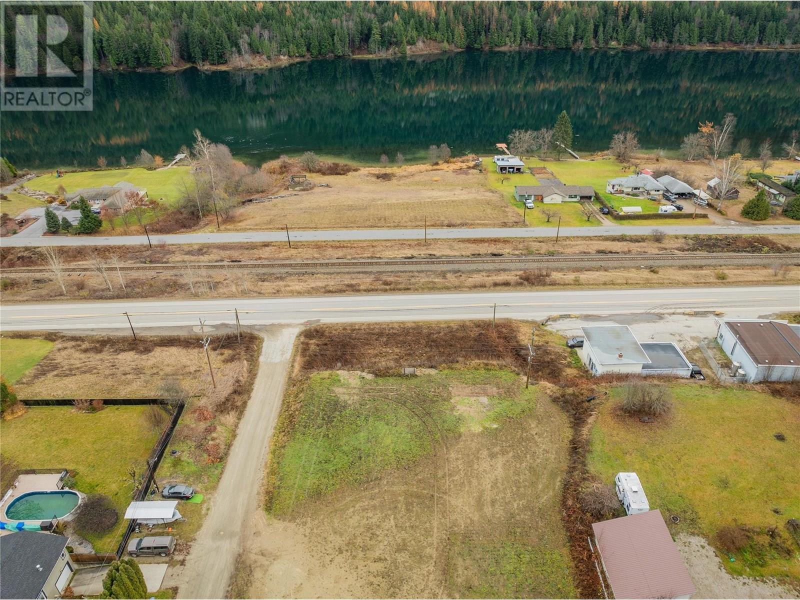 1411 Chalmers Road, Castlegar, British Columbia  V1N 4M7 - Photo 5 - 10349244