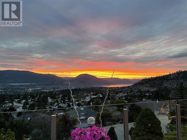 1608 Holden Road, Penticton, British Columbia  V2A 8M9 - Photo 1 - 10349146