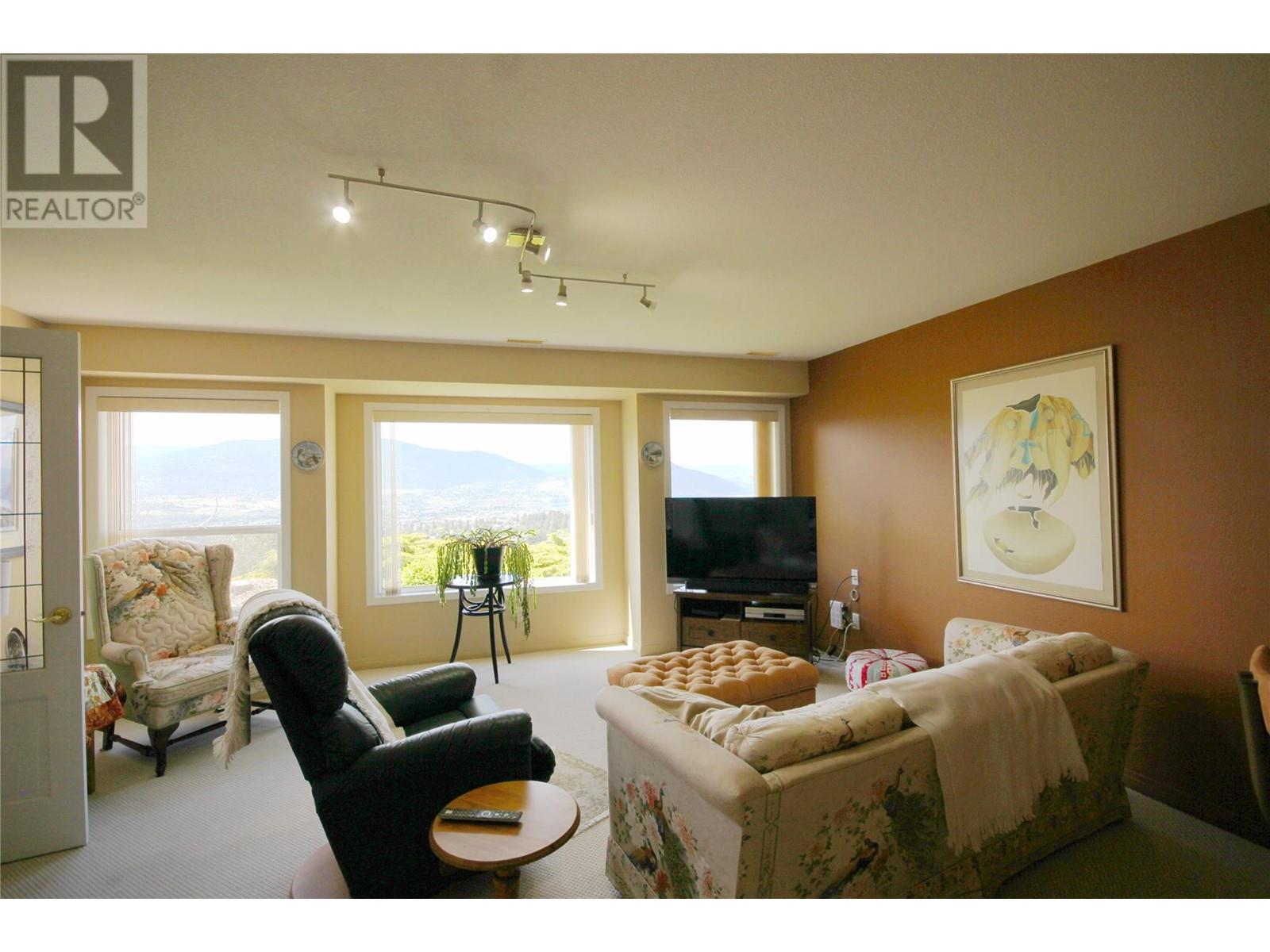 1608 Holden Road, Penticton, British Columbia  V2A 8M9 - Photo 29 - 10349146