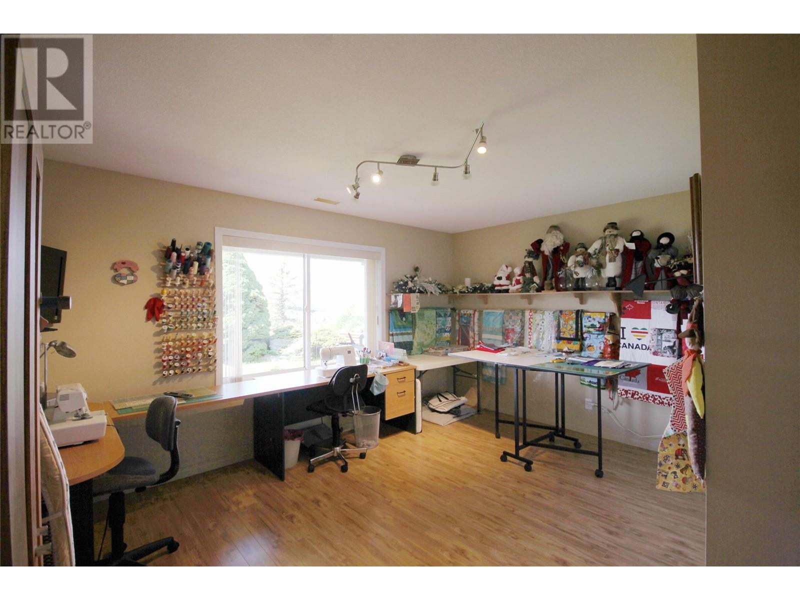 1608 Holden Road, Penticton, British Columbia  V2A 8M9 - Photo 32 - 10349146