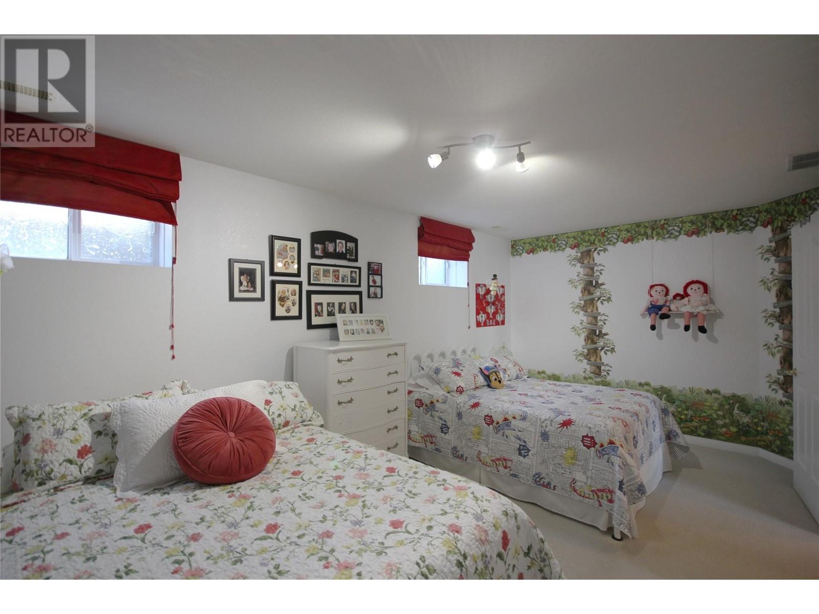 1608 Holden Road, Penticton, British Columbia  V2A 8M9 - Photo 35 - 10349146