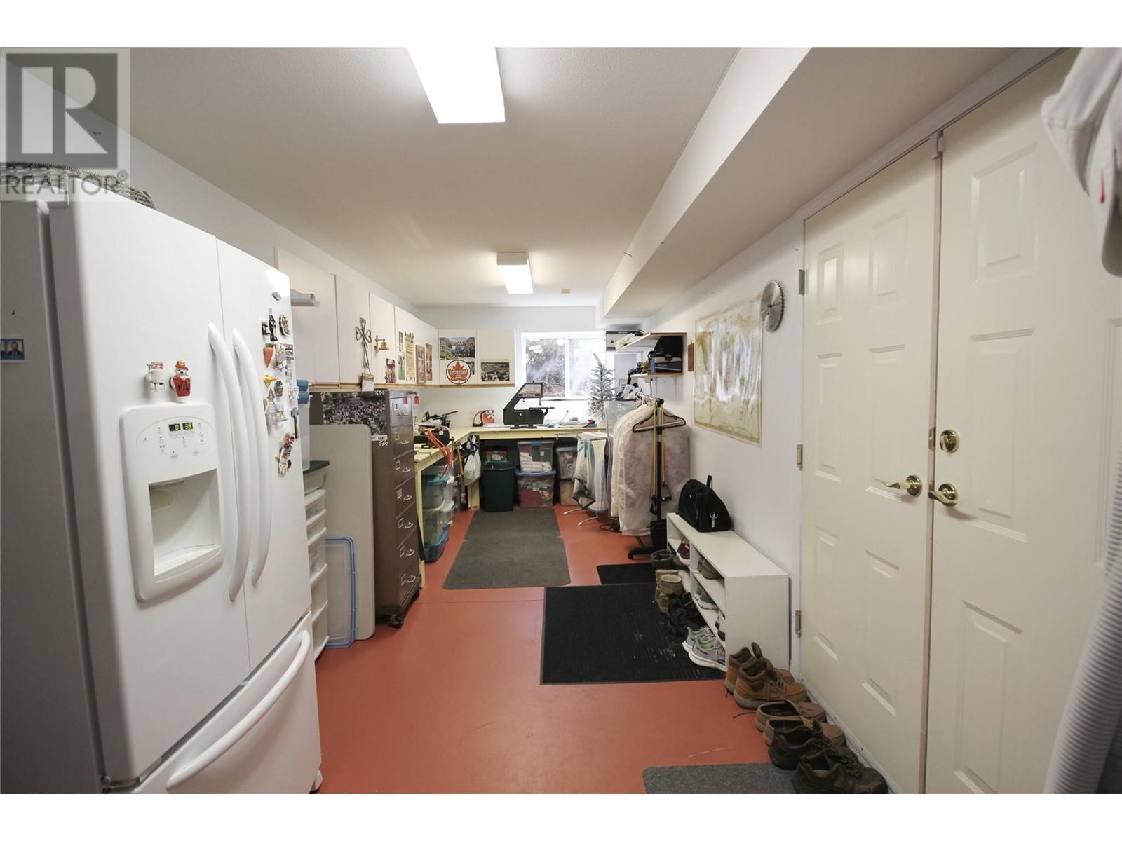 1608 Holden Road, Penticton, British Columbia  V2A 8M9 - Photo 39 - 10349146