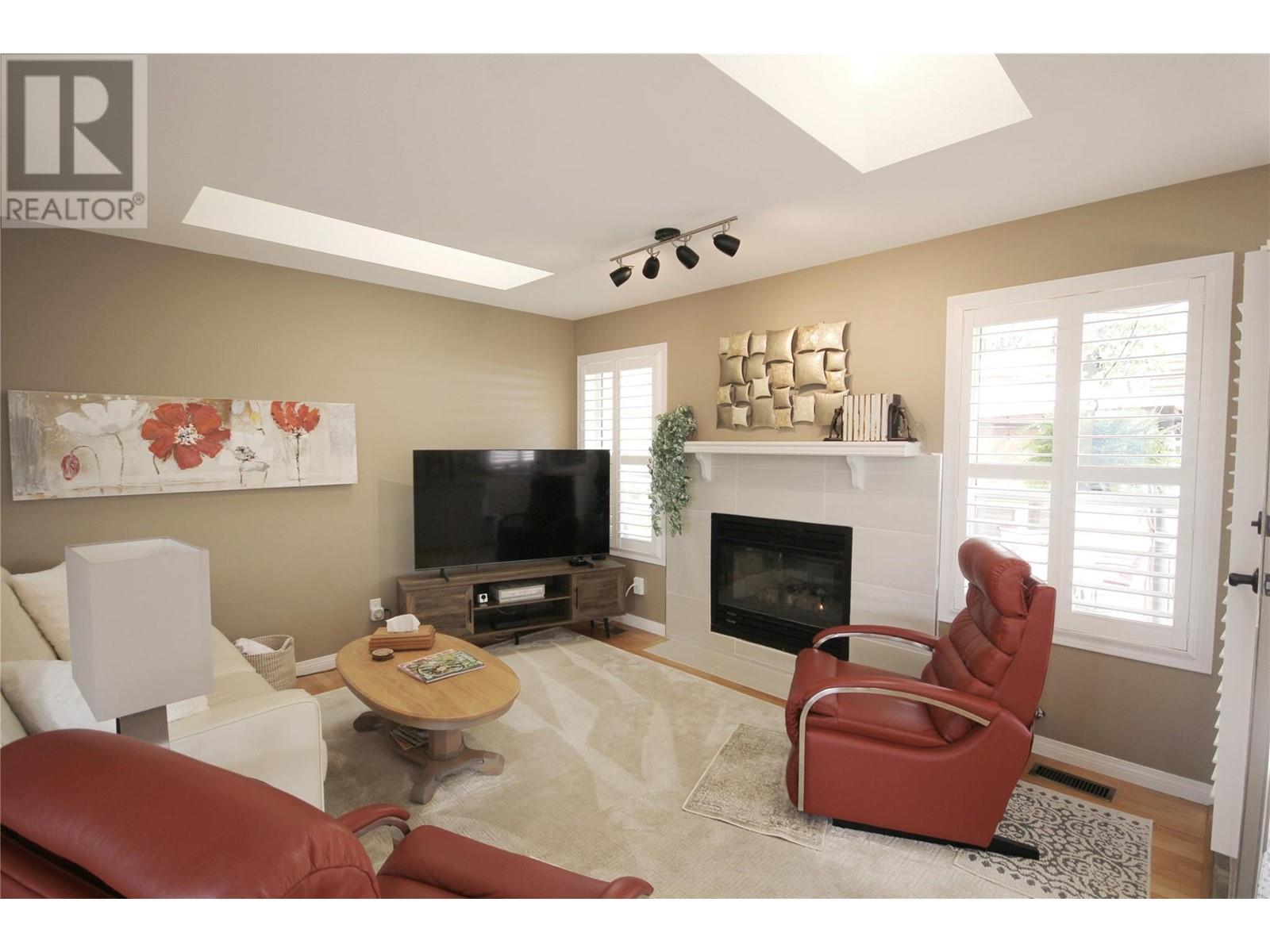 1608 Holden Road, Penticton, British Columbia  V2A 8M9 - Photo 8 - 10349146