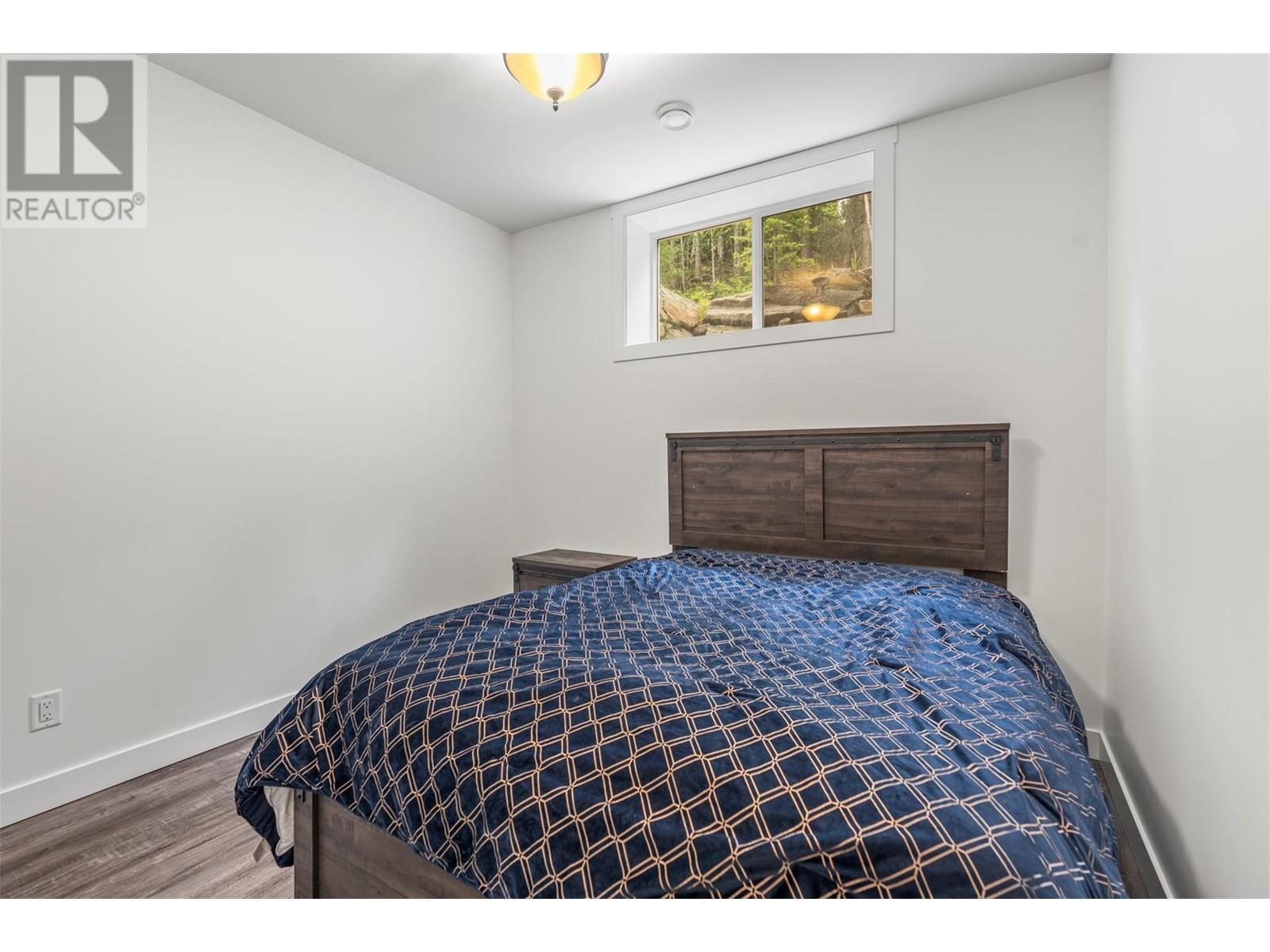 5064 Ridge Road, Eagle Bay, British Columbia  V0E 1T0 - Photo 13 - 10349295