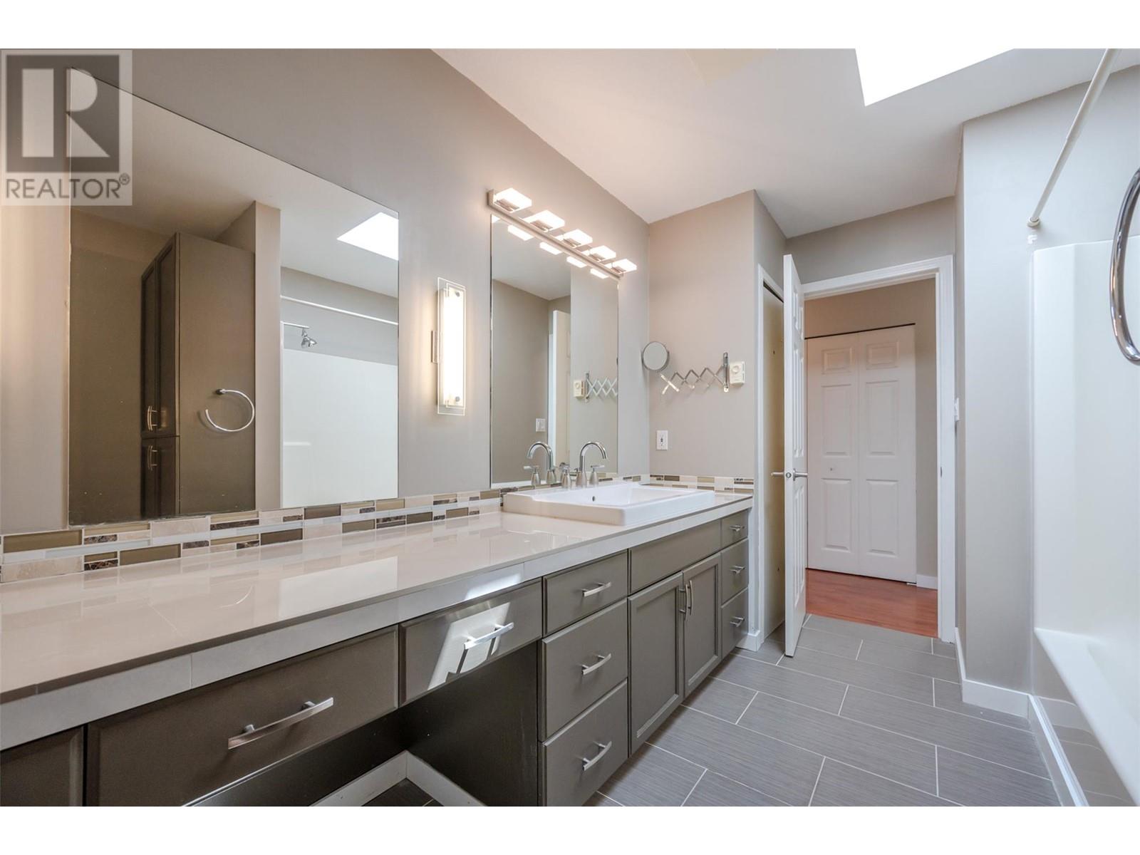 208 Ellis Street Unit# 303, Penticton, British Columbia  V2A 4L6 - Photo 25 - 10349357