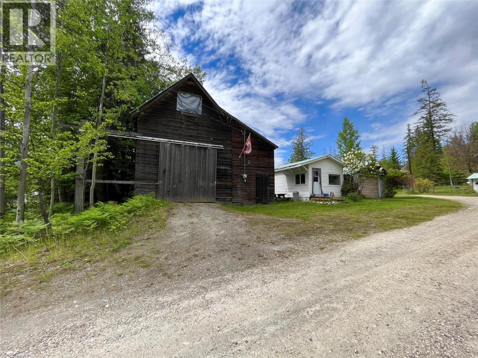 740 Highway 6 S, Nakusp, British Columbia  V0G 1R0 - Photo 5 - 10349240