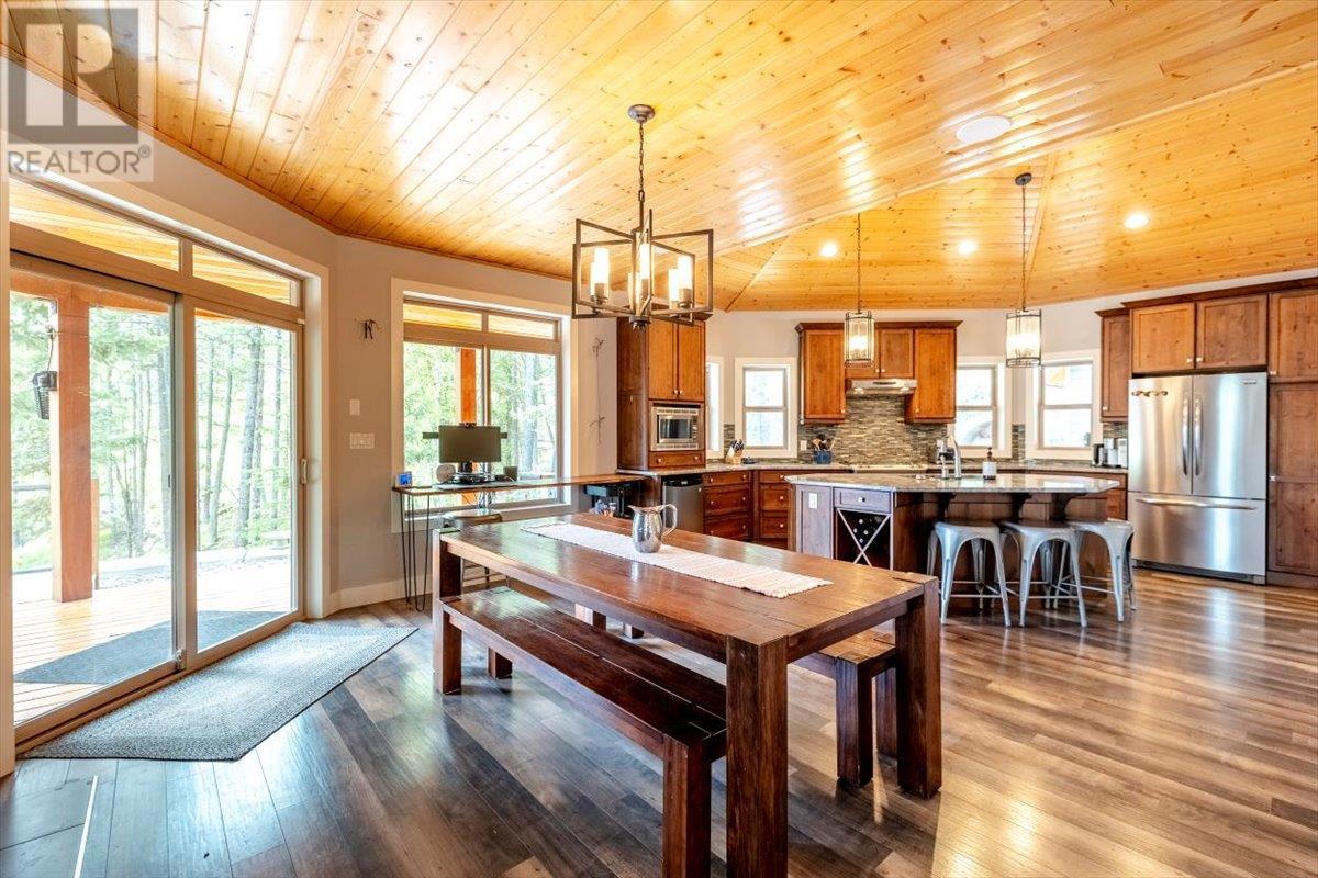 9942 Osprey Landing Drive, Wardner, British Columbia  V0B 2J0 - Photo 21 - 10349340