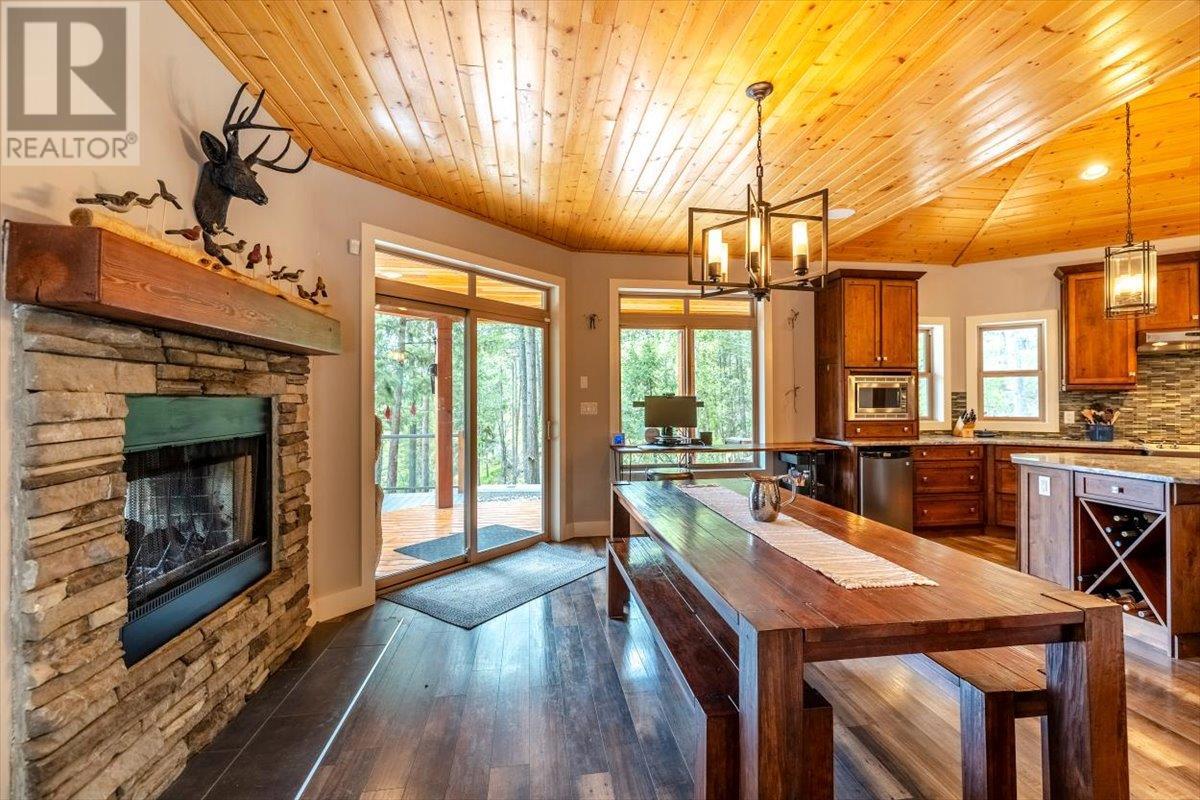 9942 Osprey Landing Drive, Wardner, British Columbia  V0B 2J0 - Photo 22 - 10349340