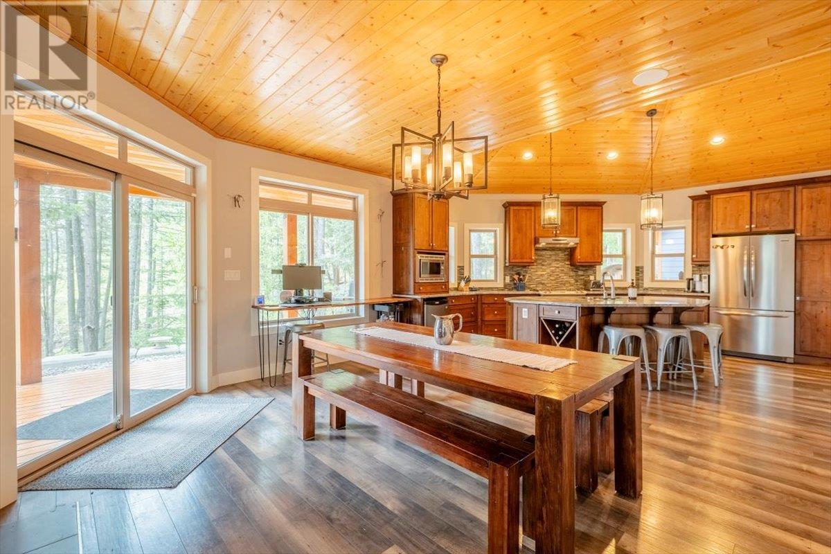 9942 Osprey Landing Drive, Wardner, British Columbia  V0B 2J0 - Photo 25 - 10349340