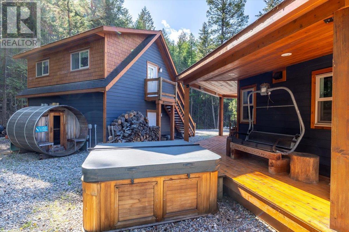 9942 Osprey Landing Drive, Wardner, British Columbia  V0B 2J0 - Photo 53 - 10349340