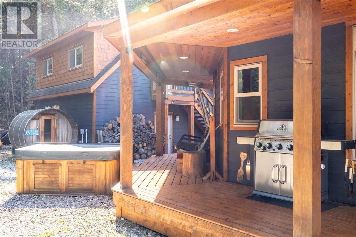 9942 Osprey Landing Drive, Wardner, British Columbia  V0B 2J0 - Photo 54 - 10349340