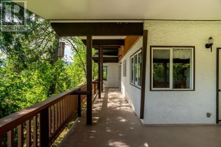 2941 Mcinnes Road, Revelstoke, British Columbia  V0E 2S3 - Photo 9 - 10349346