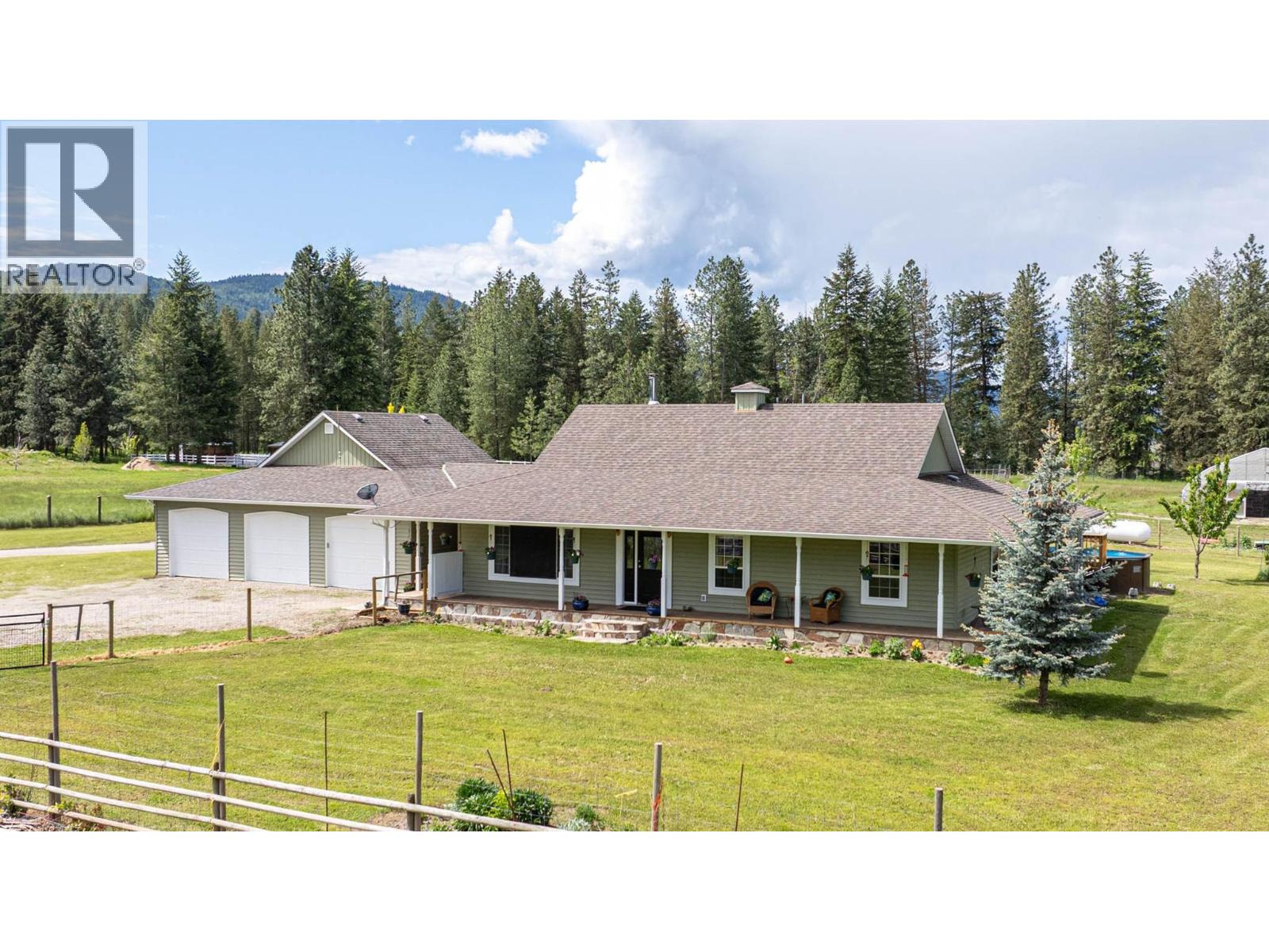 4858 Salmon River Road, Spallumcheen, British Columbia  V0E 1B4 - Photo 5 - 10347783