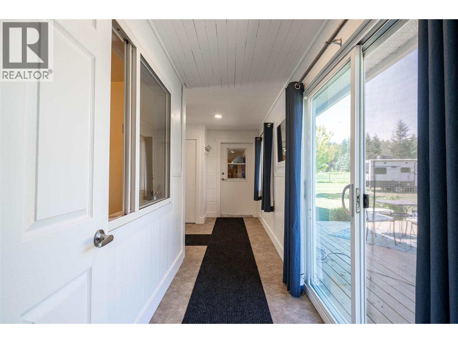 4858 Salmon River Road, Spallumcheen, British Columbia  V0E 1B4 - Photo 50 - 10347783