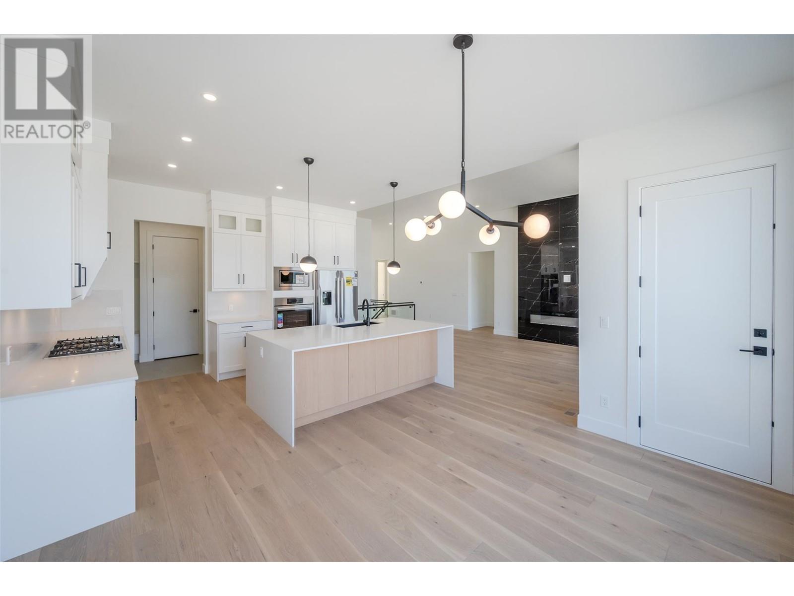 1163 Elk Street, Penticton, British Columbia  V2A 0C9 - Photo 5 - 10349527