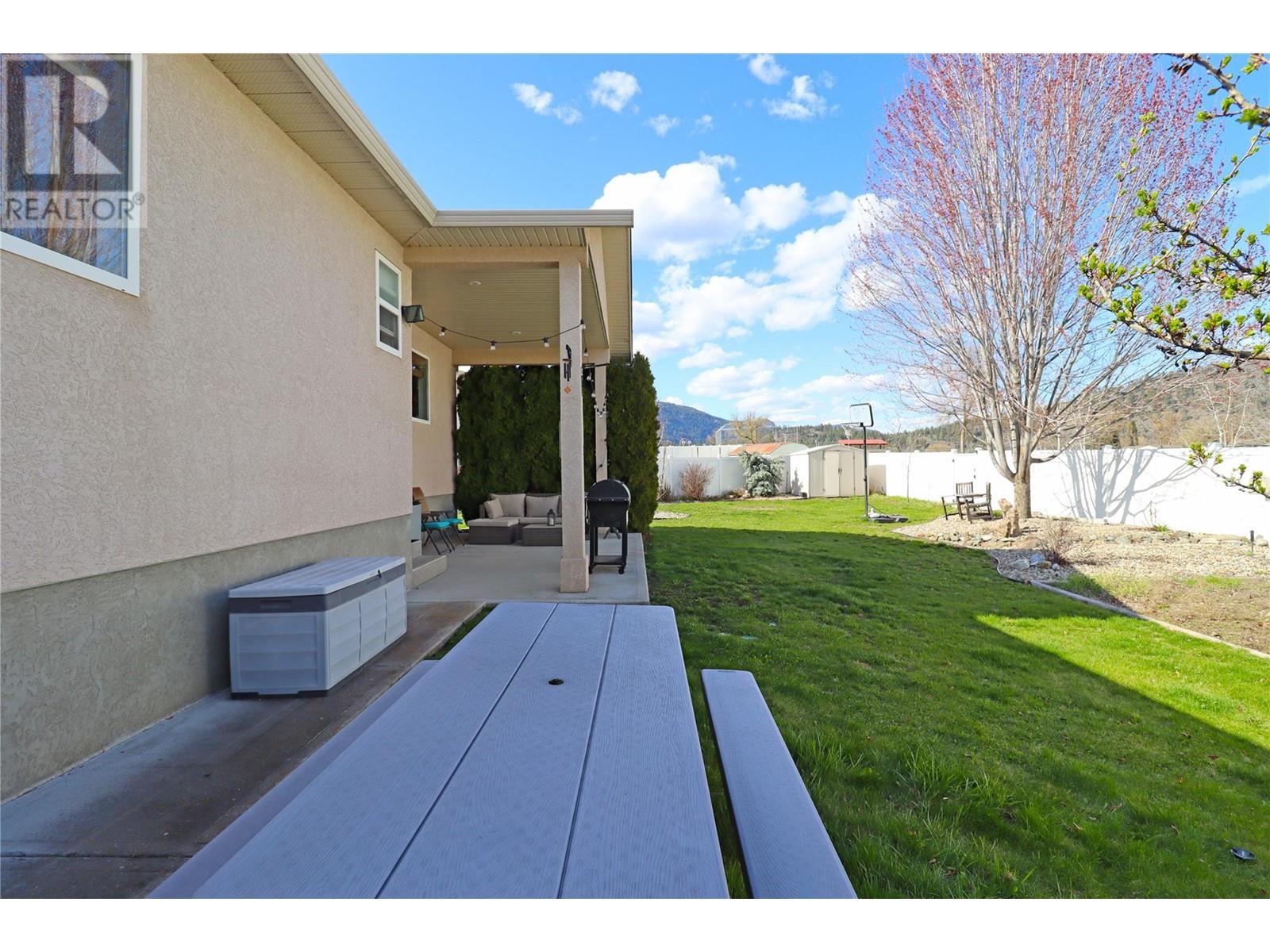 2160 Brycen Place, Grand Forks, British Columbia  V0H 1H0 - Photo 15 - 10349553