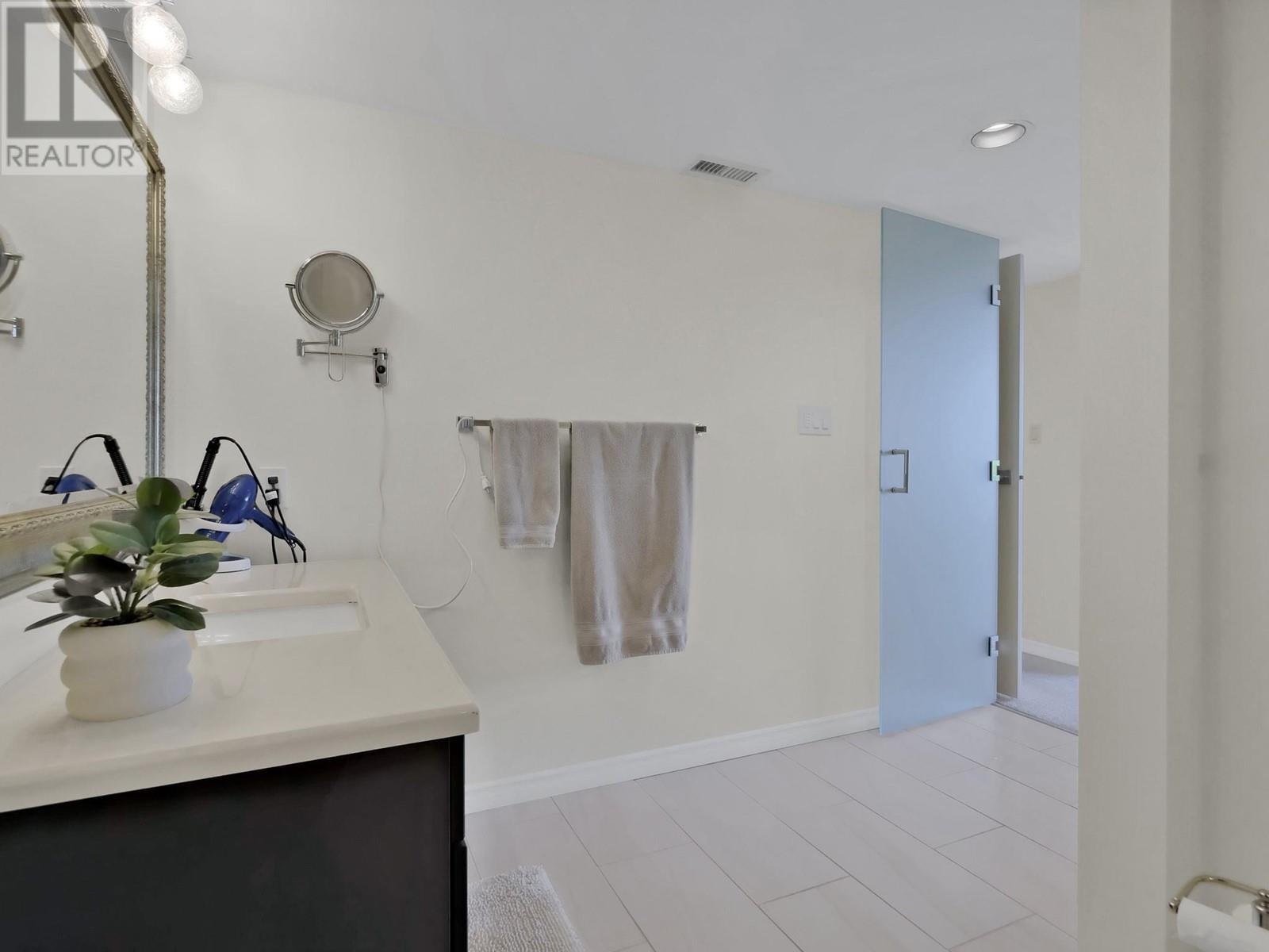 86 Lakeshore Drive Unit# 302, Penticton, British Columbia  V2A 1B5 - Photo 28 - 10349568
