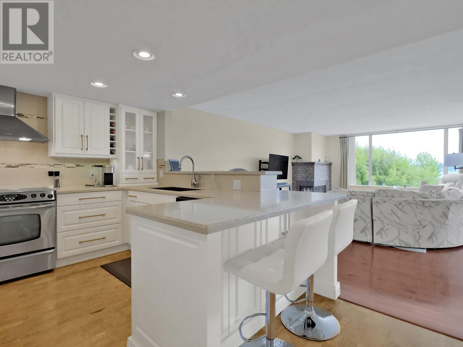 86 Lakeshore Drive Unit# 302, Penticton, British Columbia  V2A 1B5 - Photo 5 - 10349568