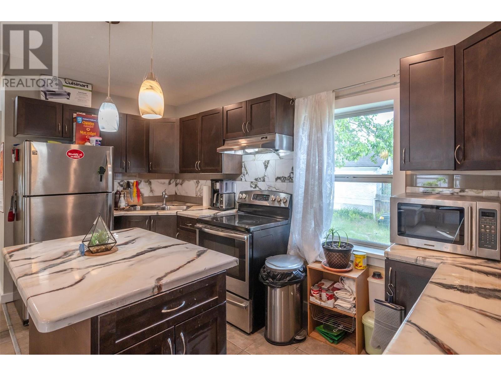 508 Eckhardt Avenue E, Penticton, British Columbia  V2A 1Z8 - Photo 10 - 10348214