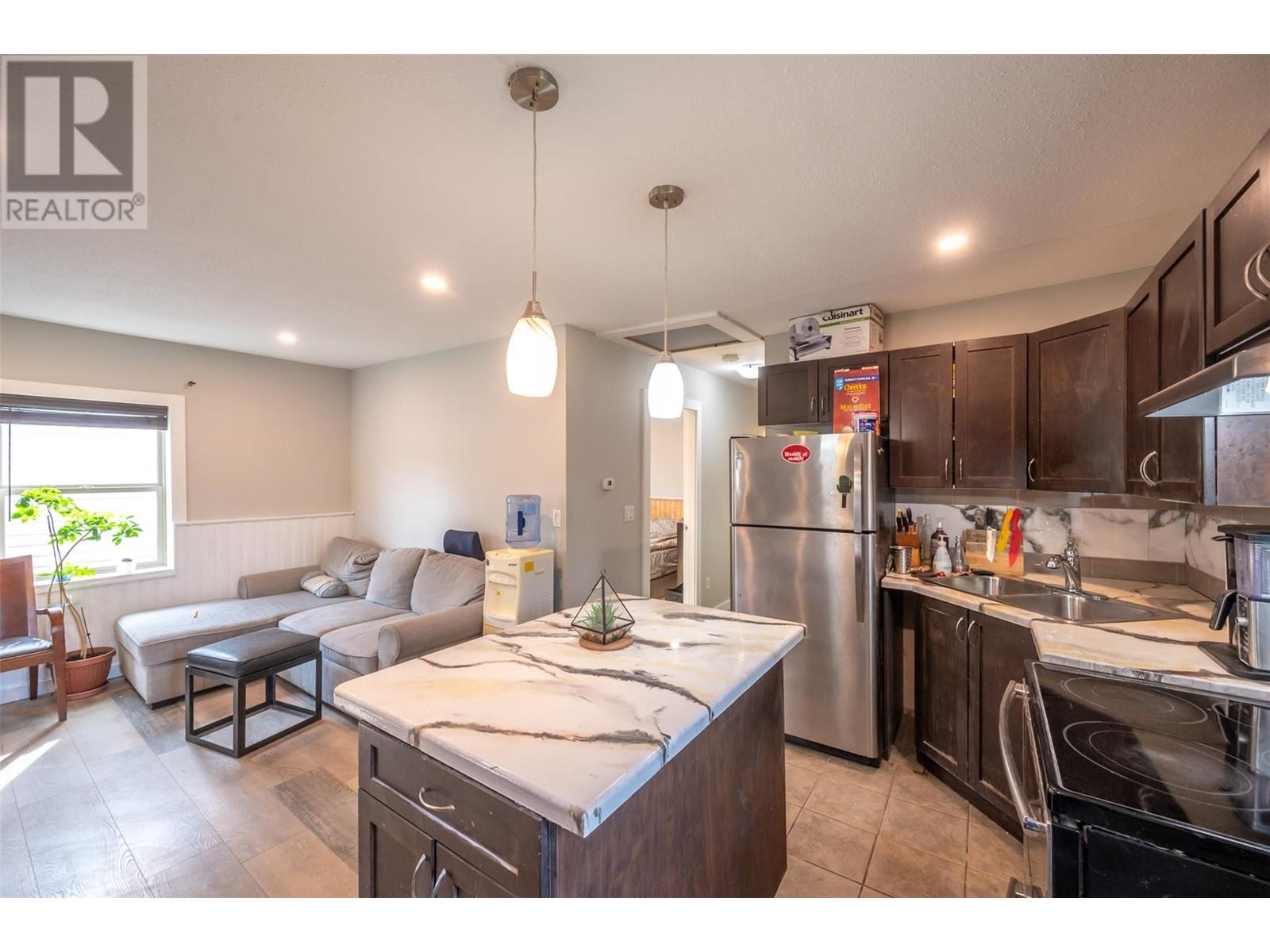 508 Eckhardt Avenue E, Penticton, British Columbia  V2A 1Z8 - Photo 11 - 10348214