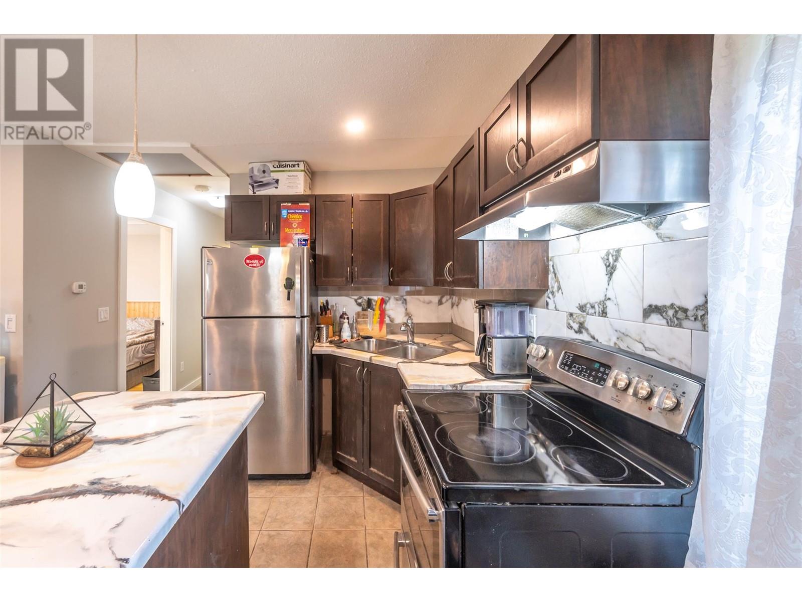 508 Eckhardt Avenue E, Penticton, British Columbia  V2A 1Z8 - Photo 12 - 10348214