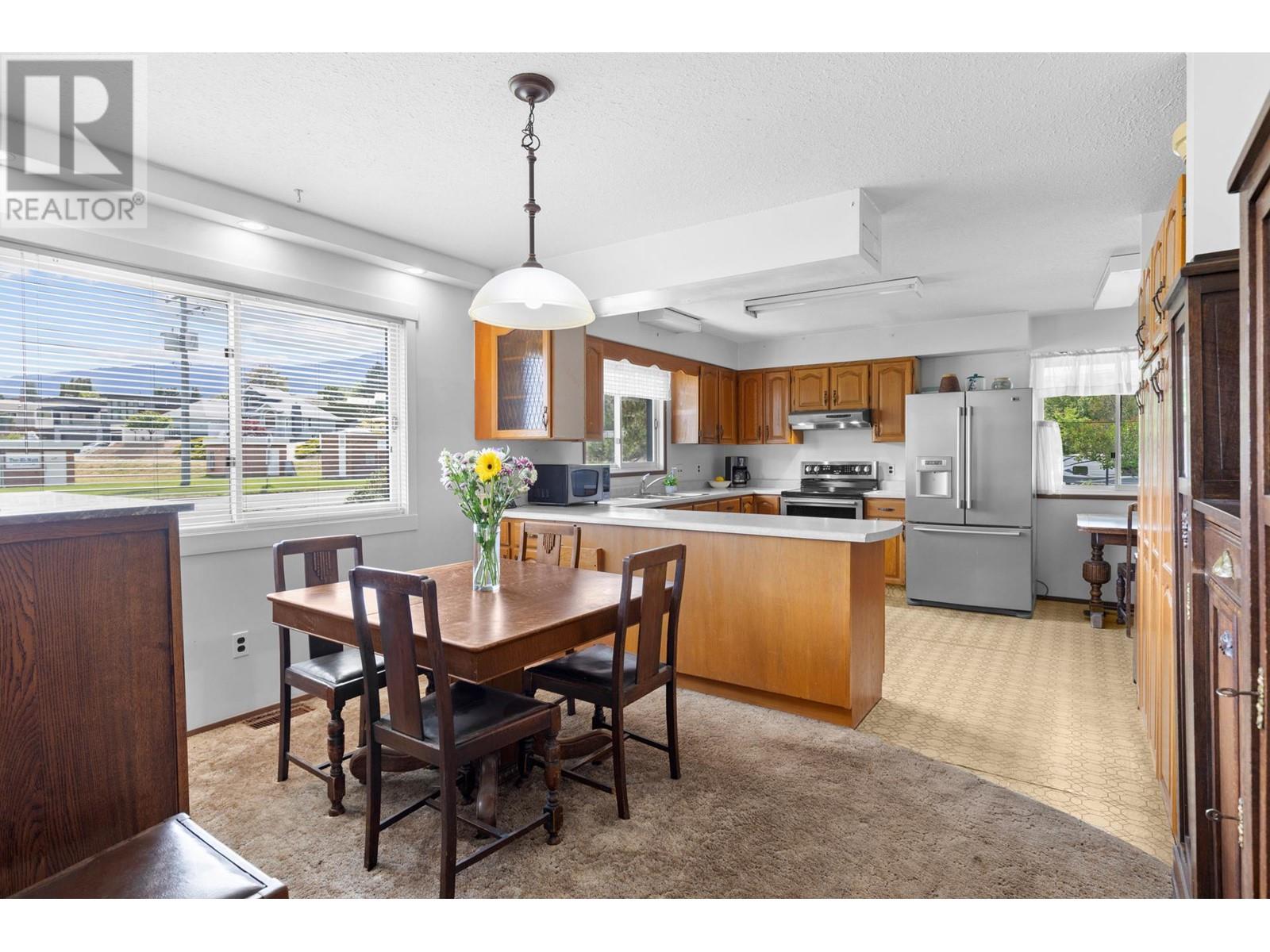 684 Merlot Avenue, Oliver, British Columbia  V0H 1T4 - Photo 14 - 10349626