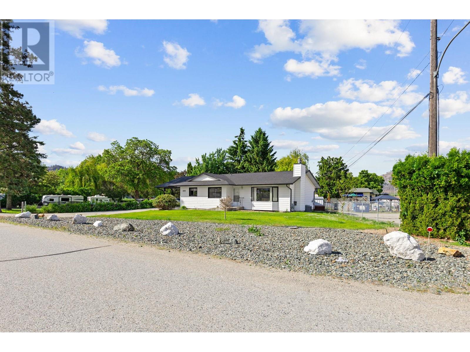 684 Merlot Avenue, Oliver, British Columbia  V0H 1T4 - Photo 5 - 10349626