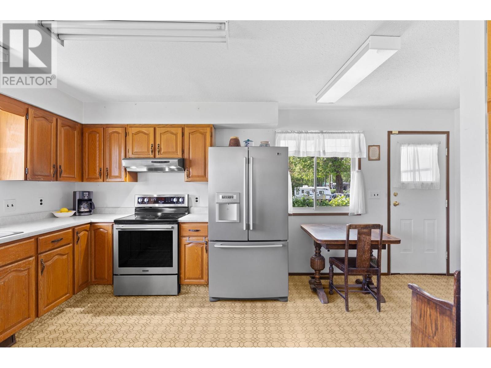 684 Merlot Avenue, Oliver, British Columbia  V0H 1T4 - Photo 7 - 10349626