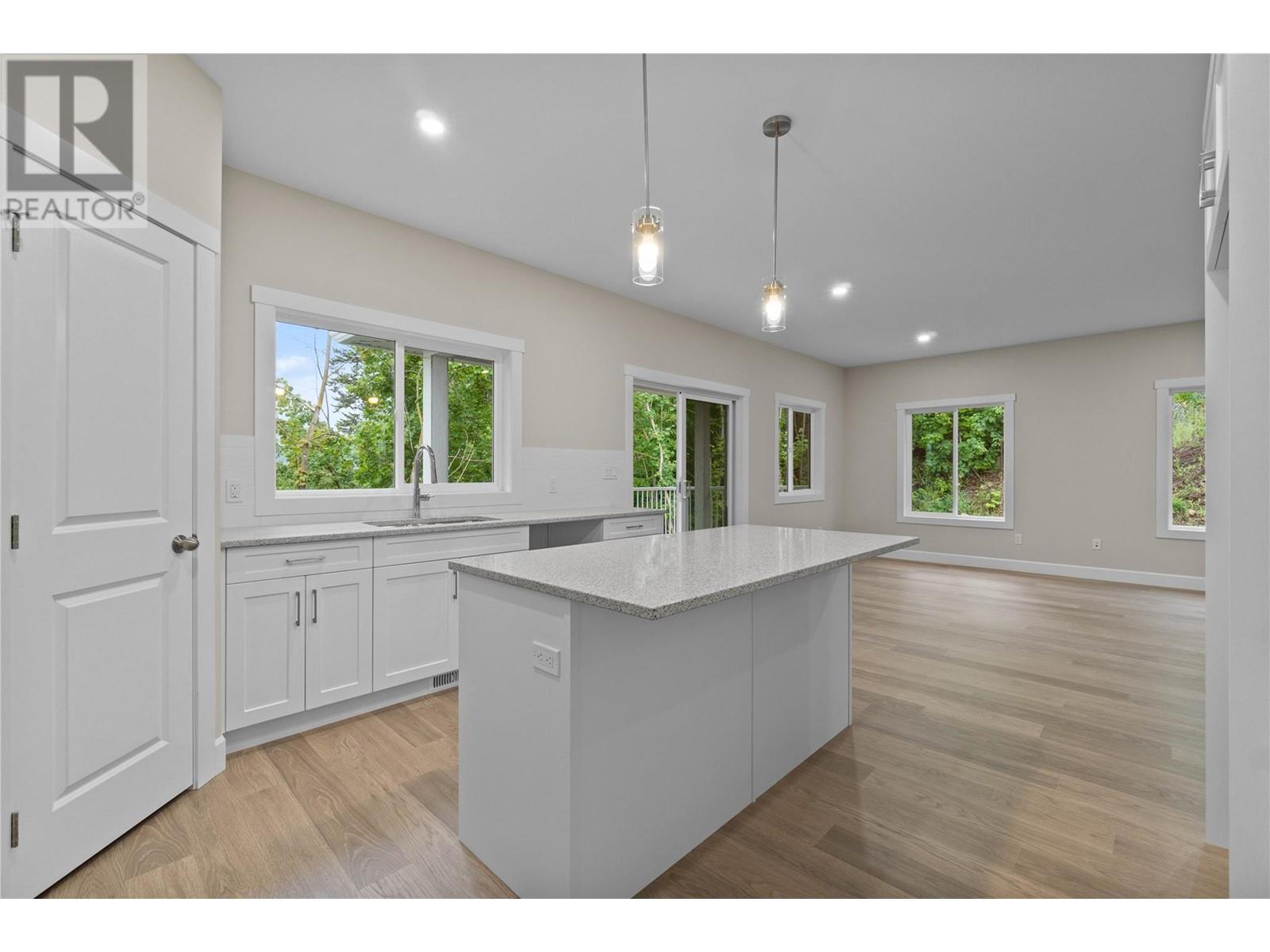 806 Cliff Avenue Unit# 104, Enderby, British Columbia  V0E 1V1 - Photo 5 - 10349545