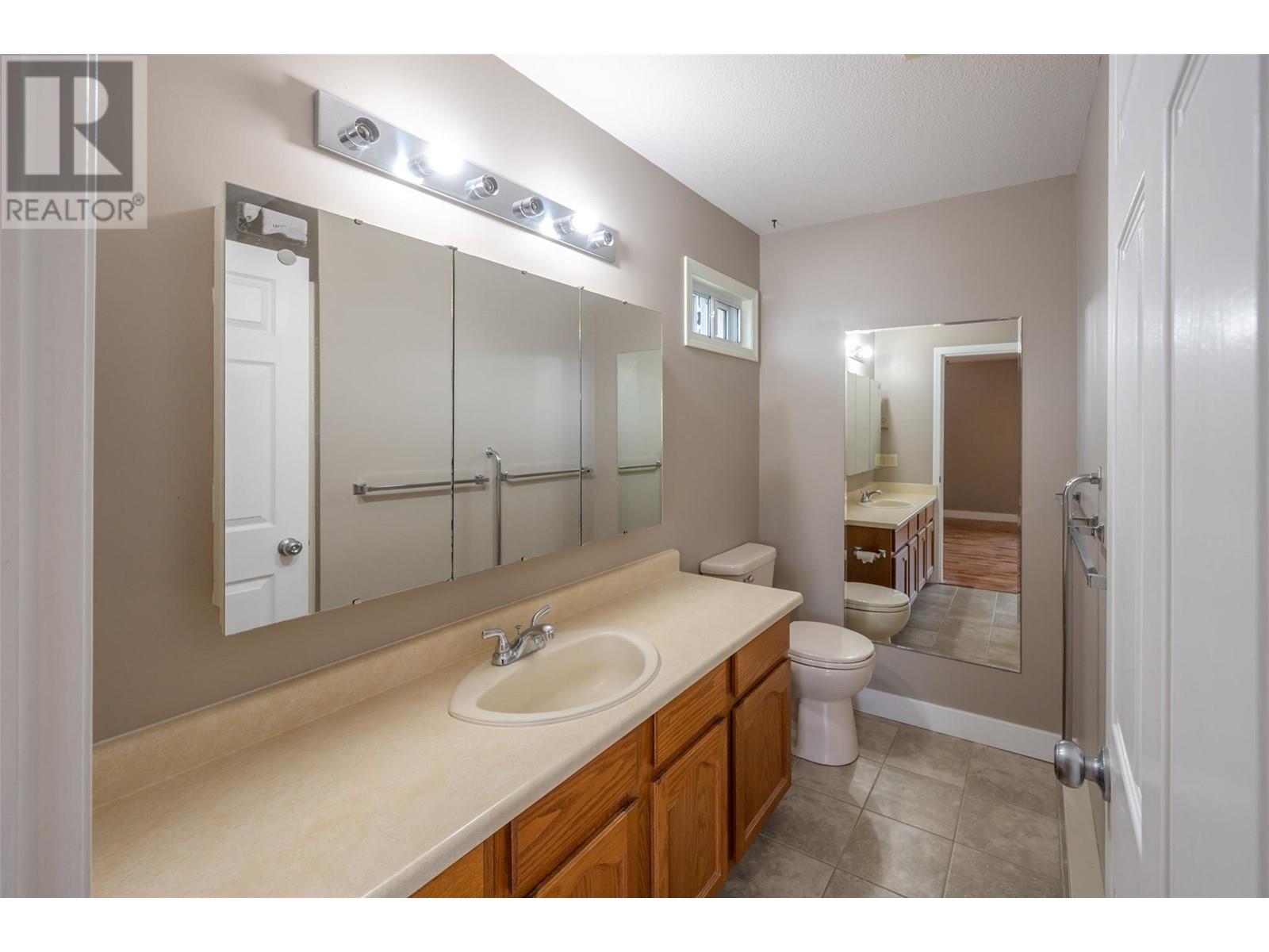 157 Green Avenue W Unit# 201, Penticton, British Columbia  V2A 3S9 - Photo 7 - 10349608