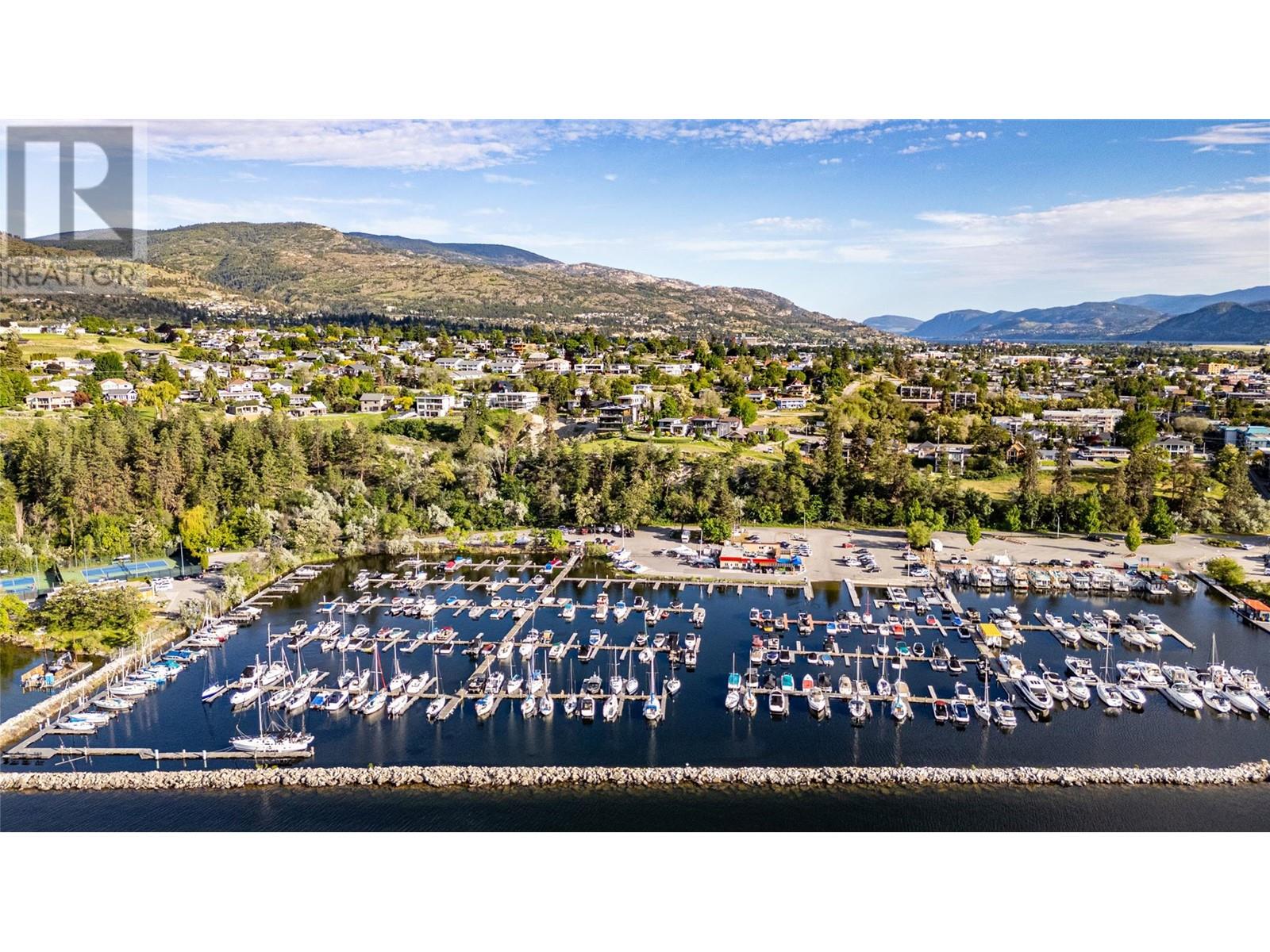 593 Vancouver Avenue, Penticton, British Columbia  V2A 1A4 - Photo 1 - 10349468
