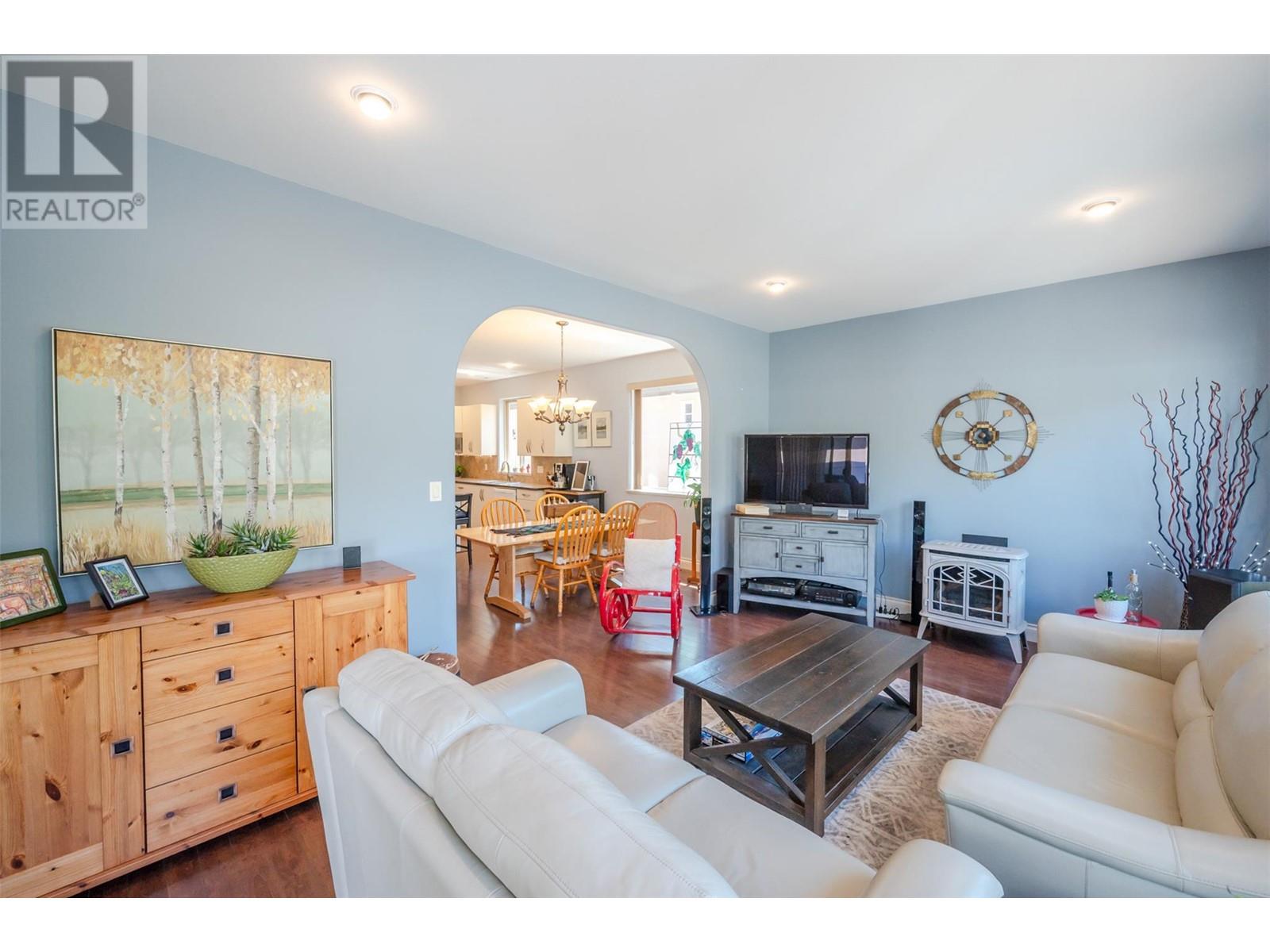 166 Willows Place, Oliver, British Columbia  V0H 1T4 - Photo 11 - 10349385