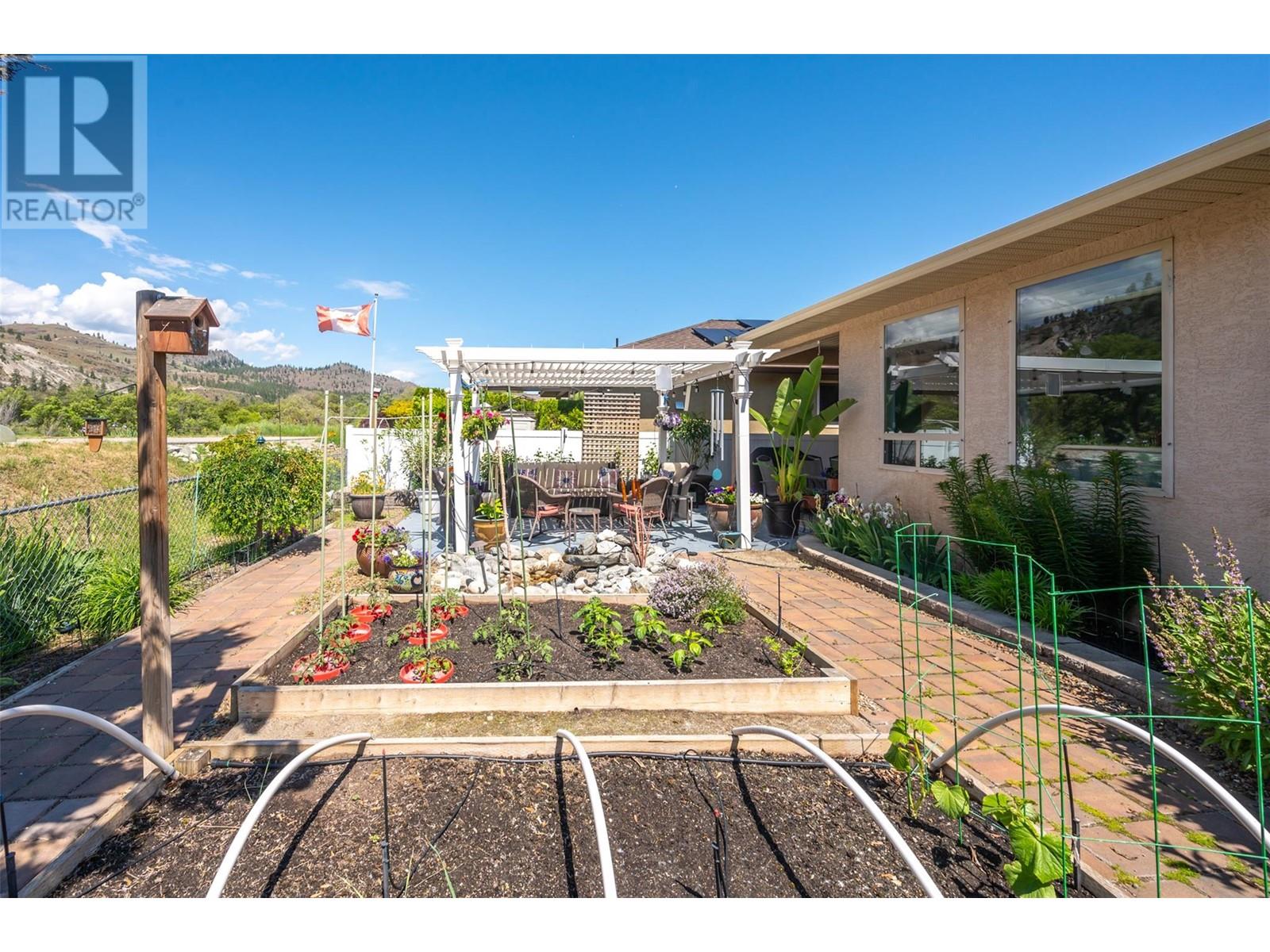 166 Willows Place, Oliver, British Columbia  V0H 1T4 - Photo 40 - 10349385