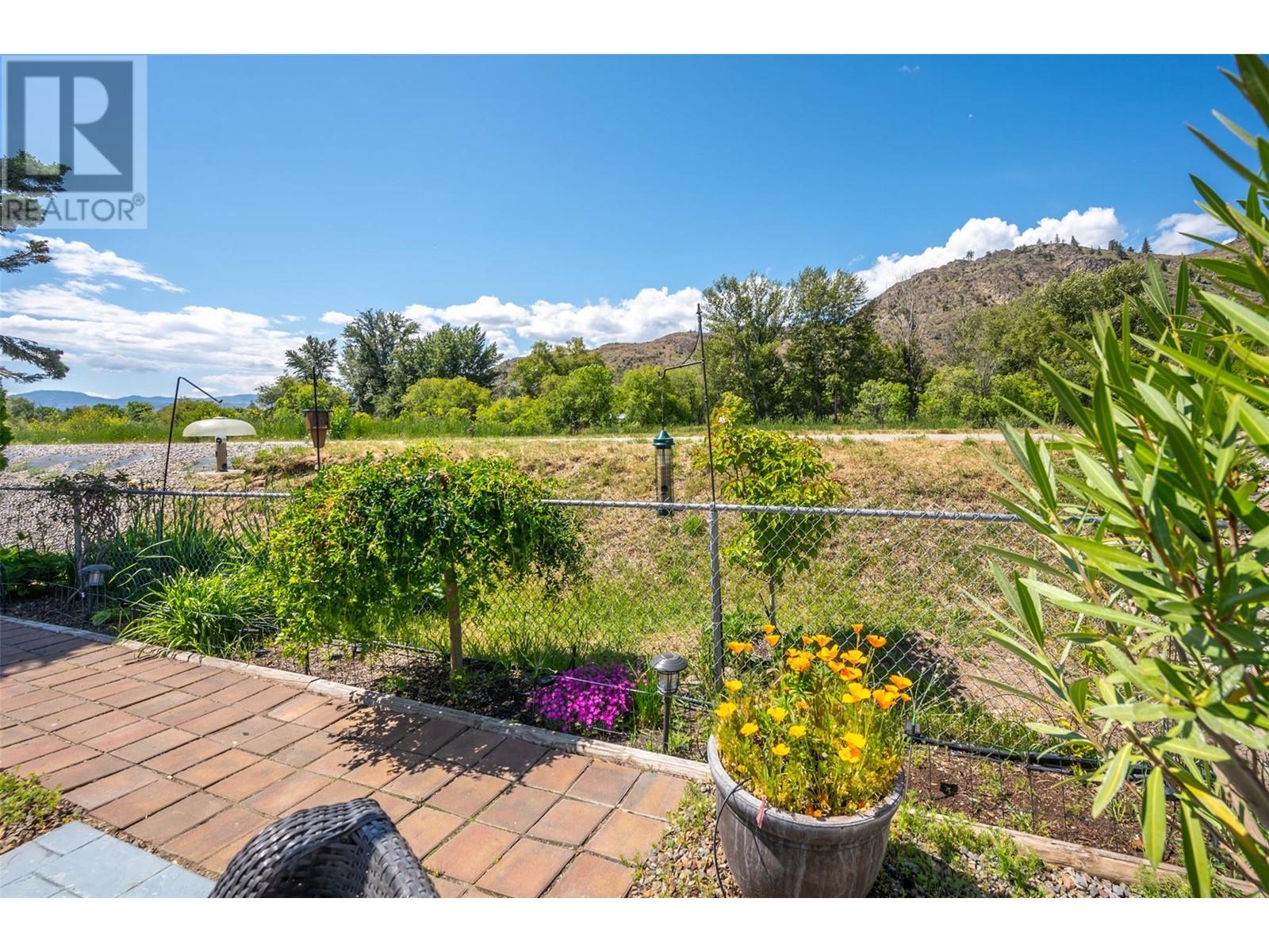 166 Willows Place, Oliver, British Columbia  V0H 1T4 - Photo 46 - 10349385
