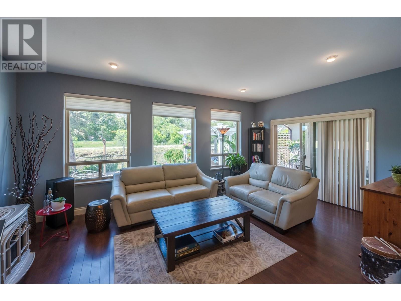 166 Willows Place, Oliver, British Columbia  V0H 1T4 - Photo 8 - 10349385