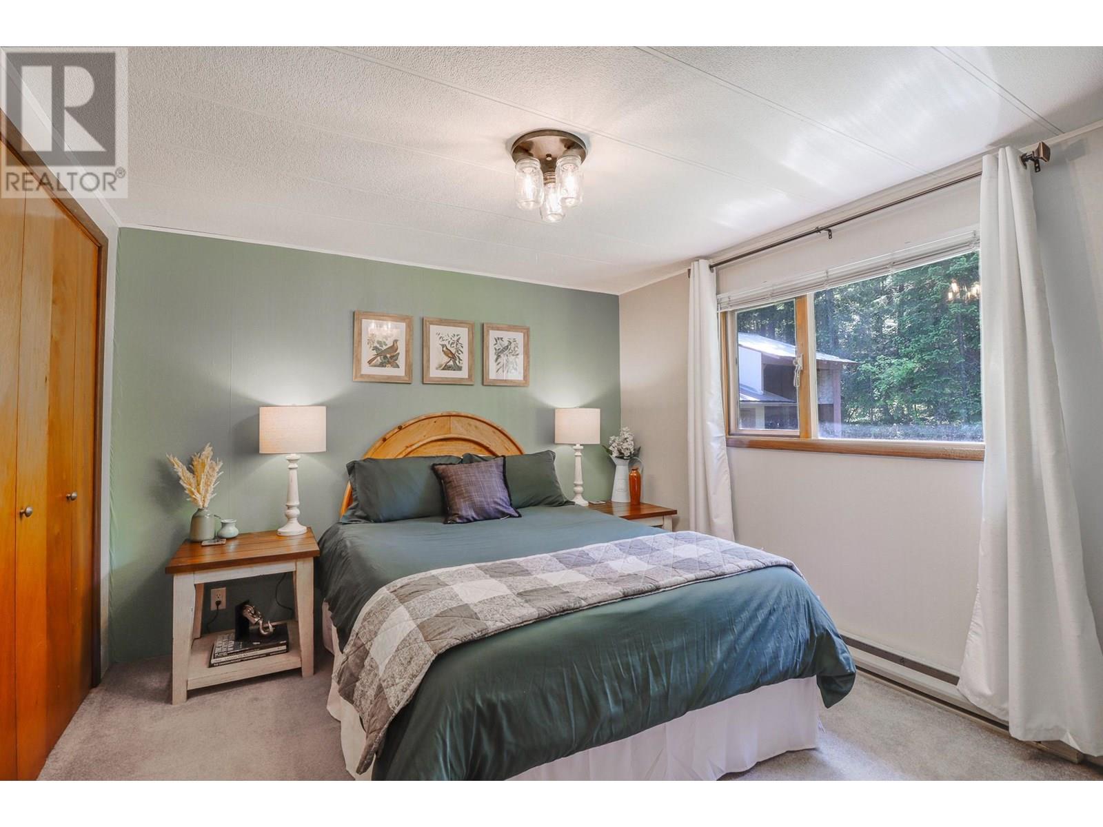 15730 Peters Road, Crawford Bay, British Columbia  V0B 1E0 - Photo 27 - 10349749