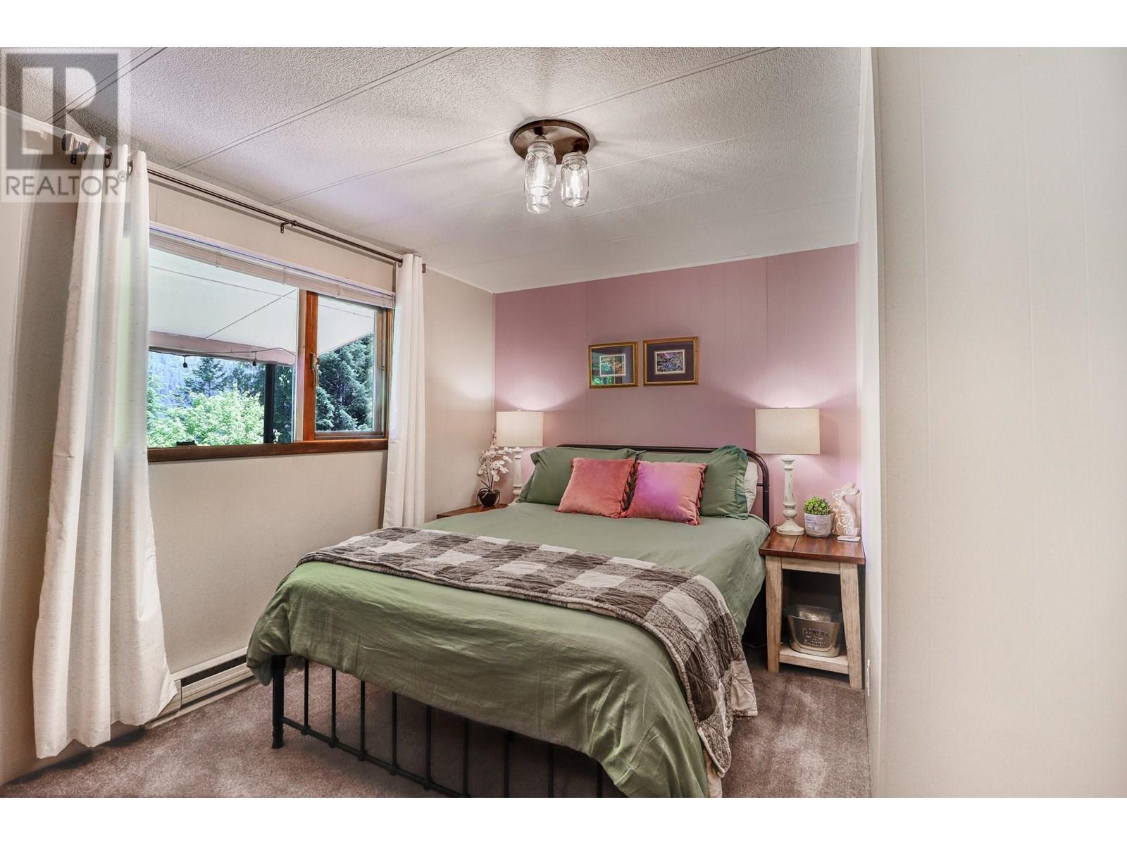 15730 Peters Road, Crawford Bay, British Columbia  V0B 1E0 - Photo 28 - 10349749