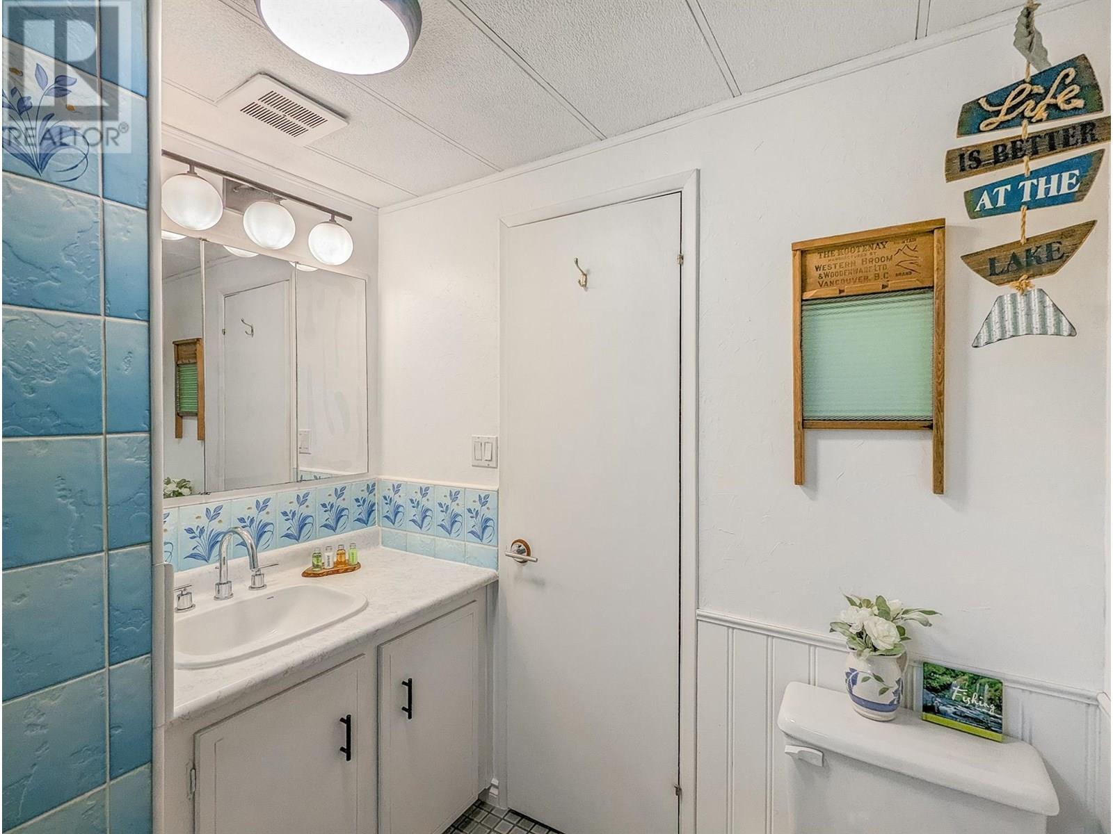 15730 Peters Road, Crawford Bay, British Columbia  V0B 1E0 - Photo 31 - 10349749