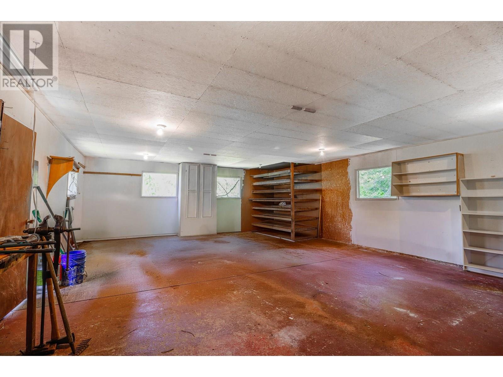 15730 Peters Road, Crawford Bay, British Columbia  V0B 1E0 - Photo 37 - 10349749