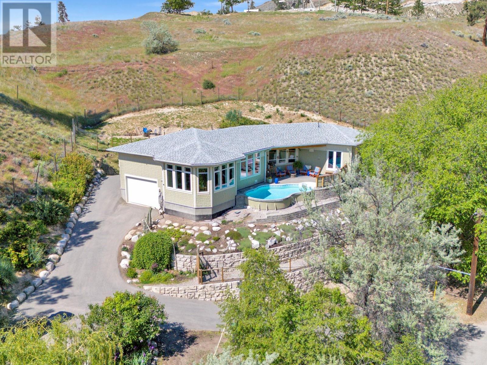 153 Smythe Drive, Penticton, British Columbia  V2A 8W6 - Photo 1 - 10349806